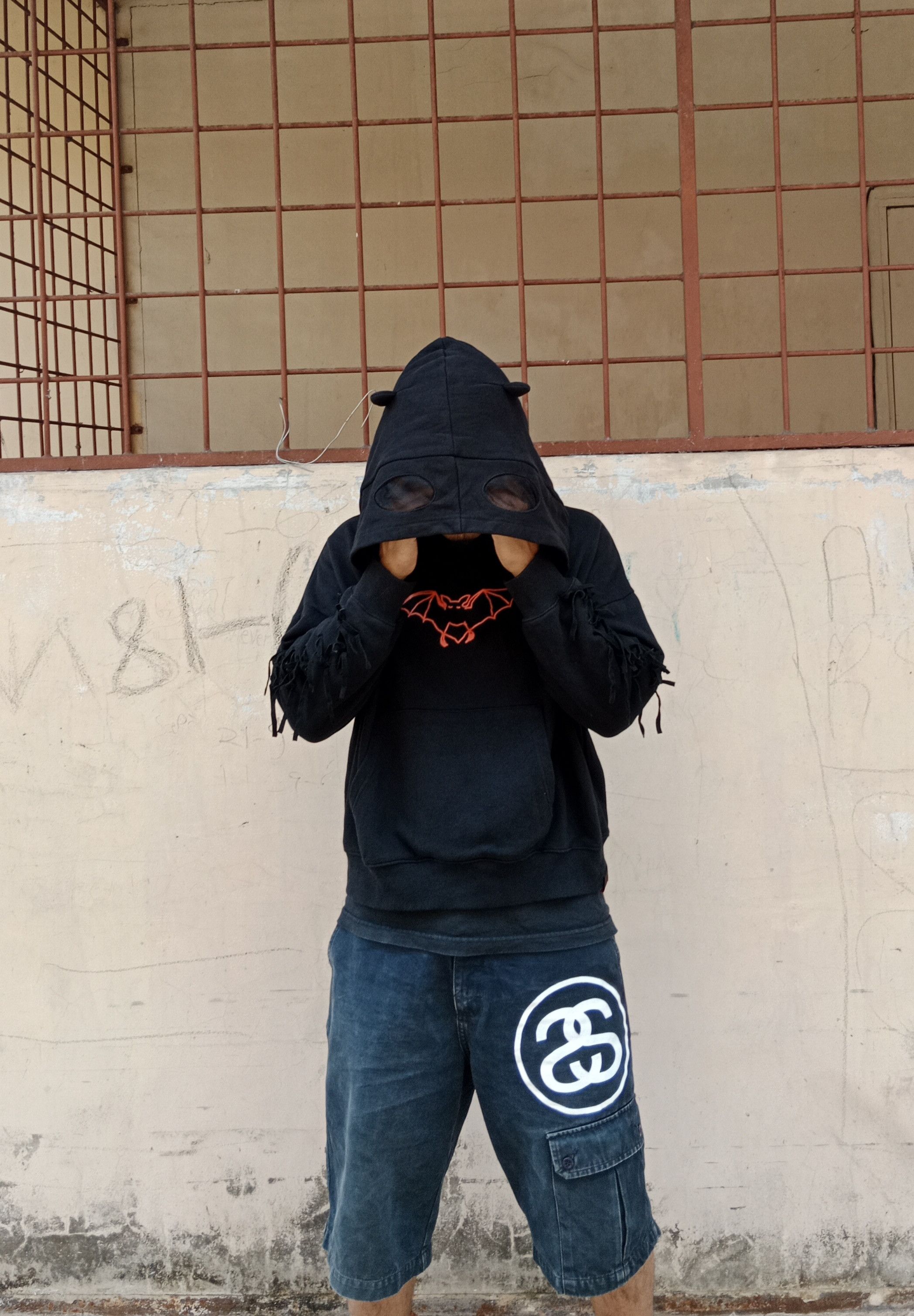Japanese Brand Kenshi Yonezu Bat Komori Cropped Hoodie Size M / US 6-8 / IT 42-44 - 4 Thumbnail
