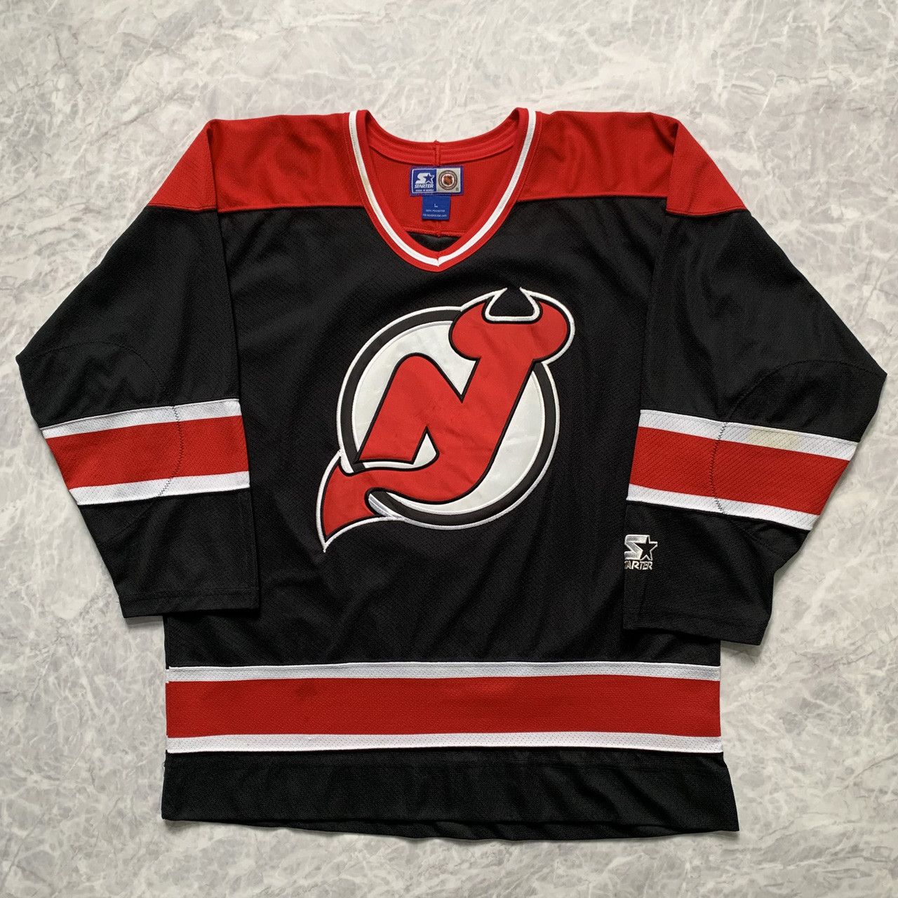 image of Nhl x Starter VTG 90's Nfl New Jersey Devils Hockey Jersey Black Size L in Black Red, Men's