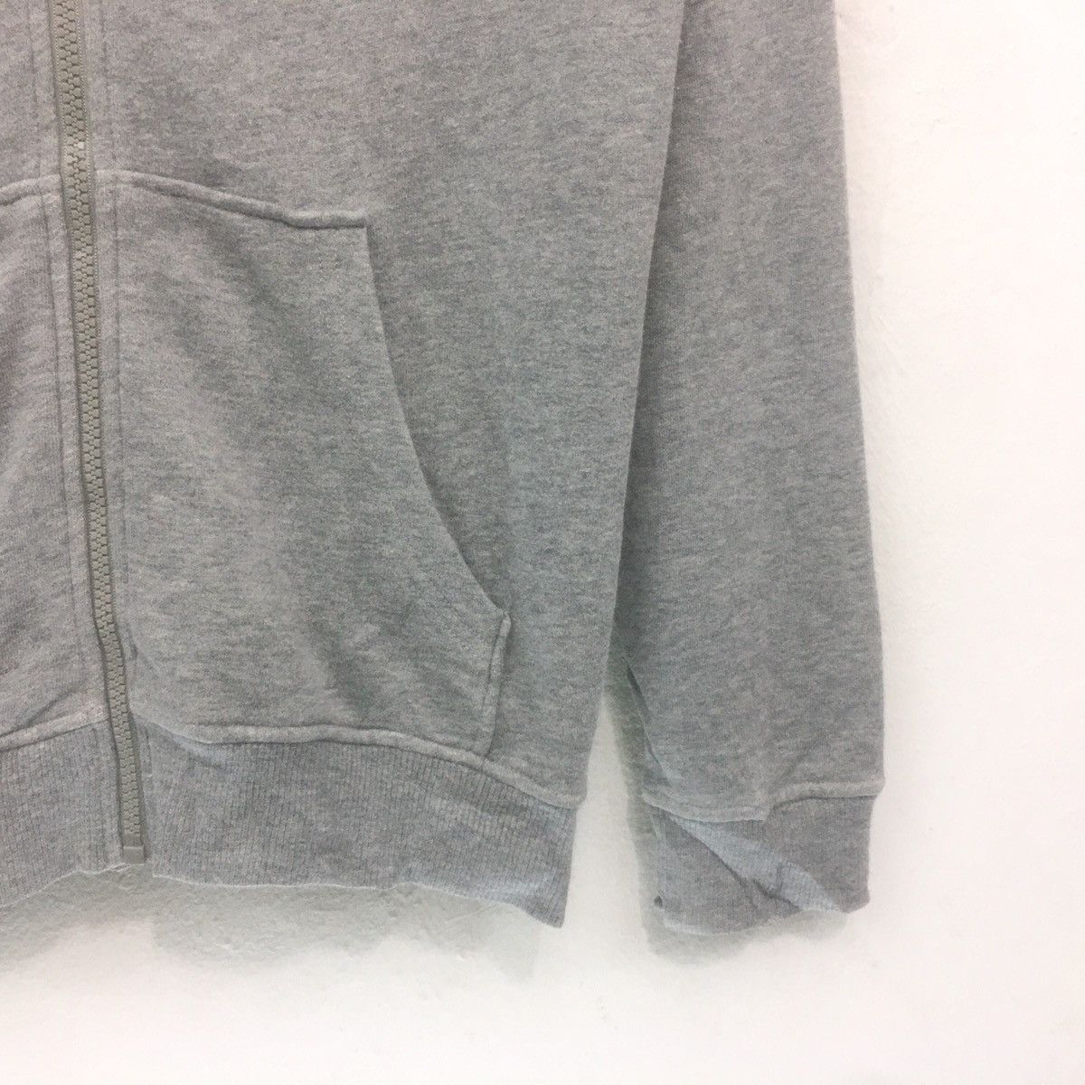 Cartoon Network × Disney × Stitch's Jeans Vintage Hoodie Disney Production Stitch Sweatshirt Big Logo Size US M / EU 48-50 / 2 - 9 Thumbnail