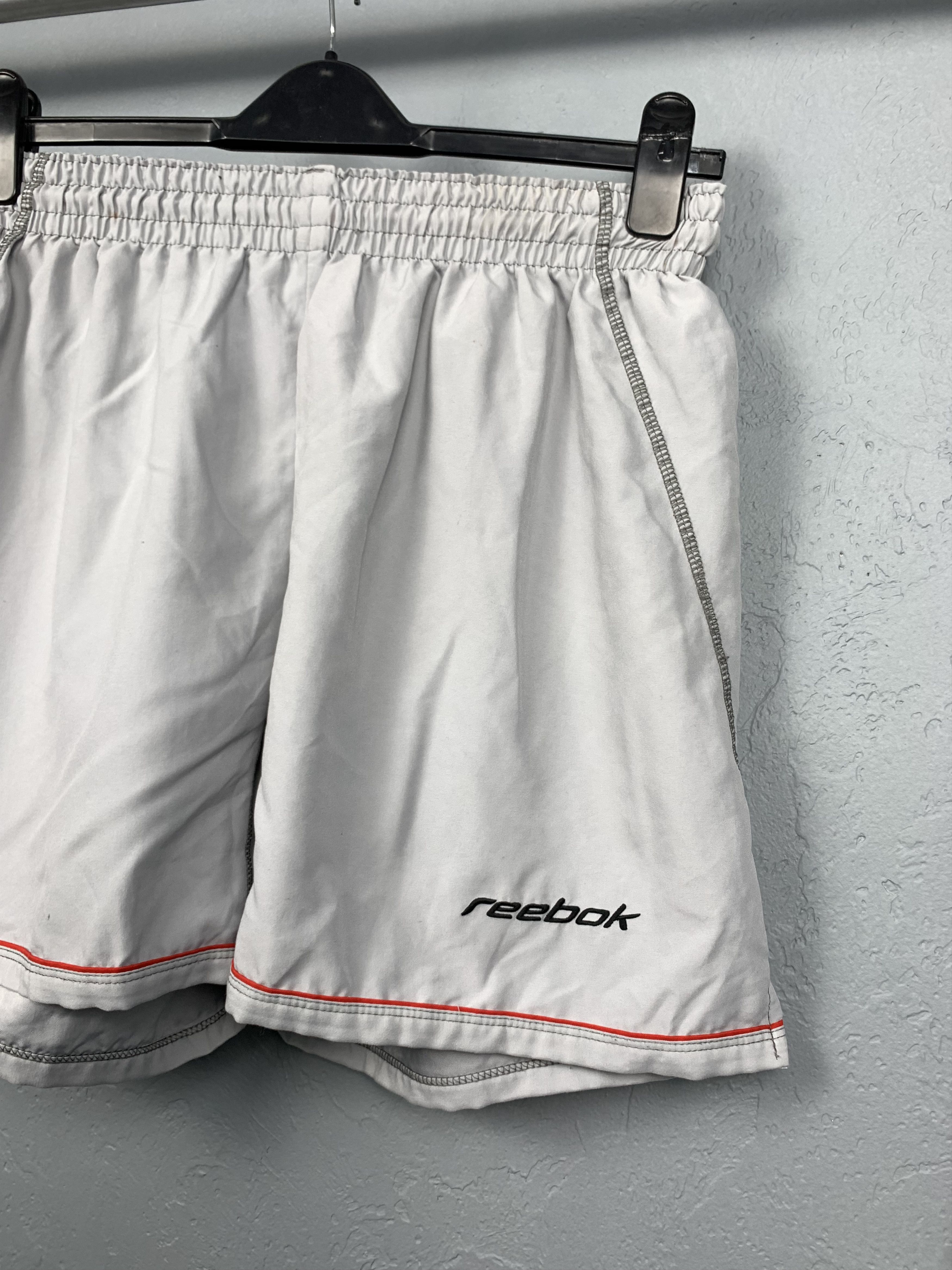 Reebok Vintage Reebok Liverpool Mens Shorts Y2K Size US 32 / EU 48 - 2 Thumbnail