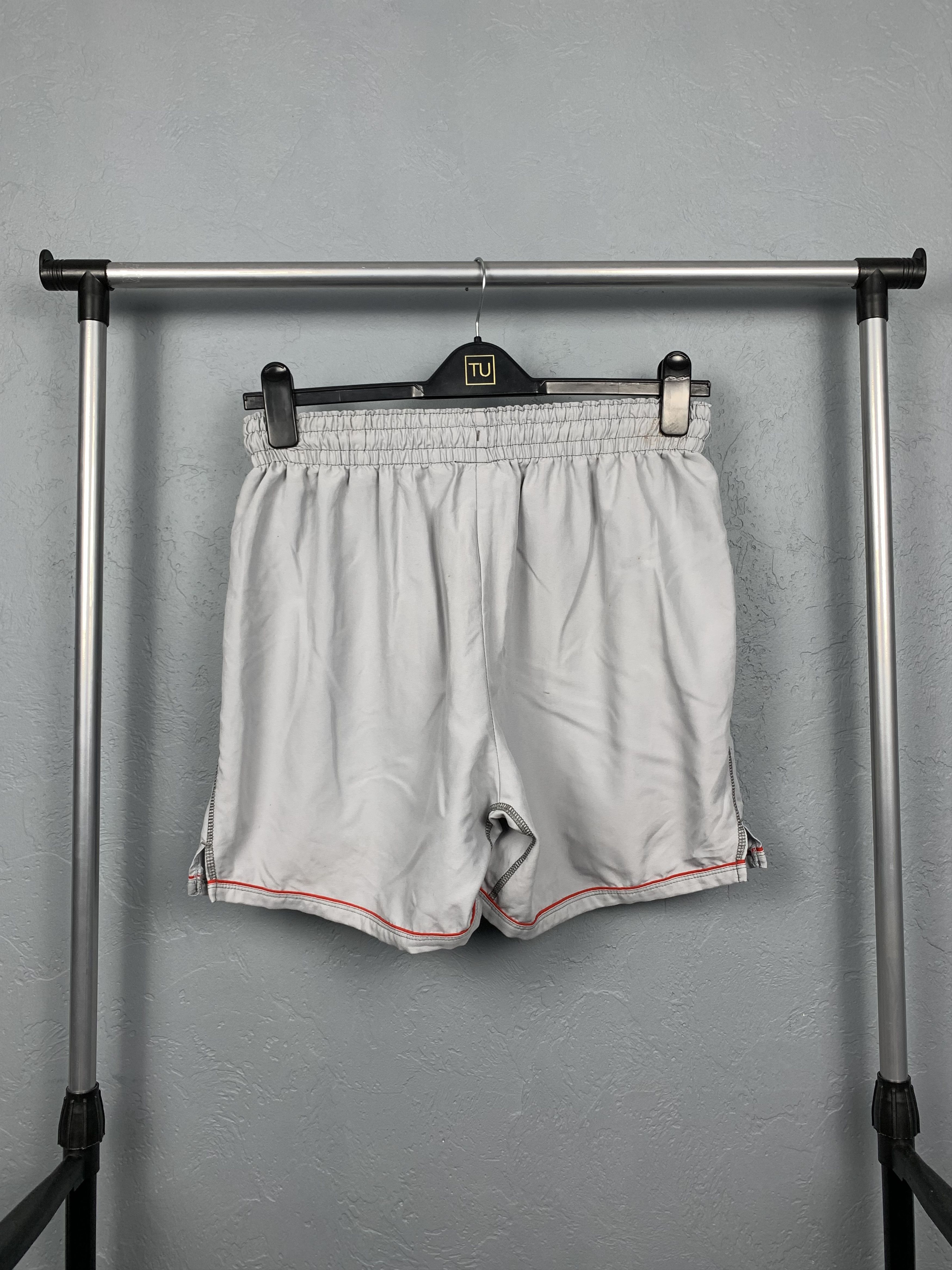 Reebok Vintage Reebok Liverpool Mens Shorts Y2K Size US 32 / EU 48 - 5 Thumbnail