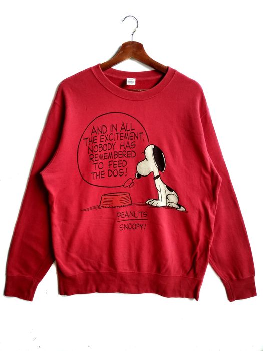 Uniqlo snoopy sweatshirt hot sale