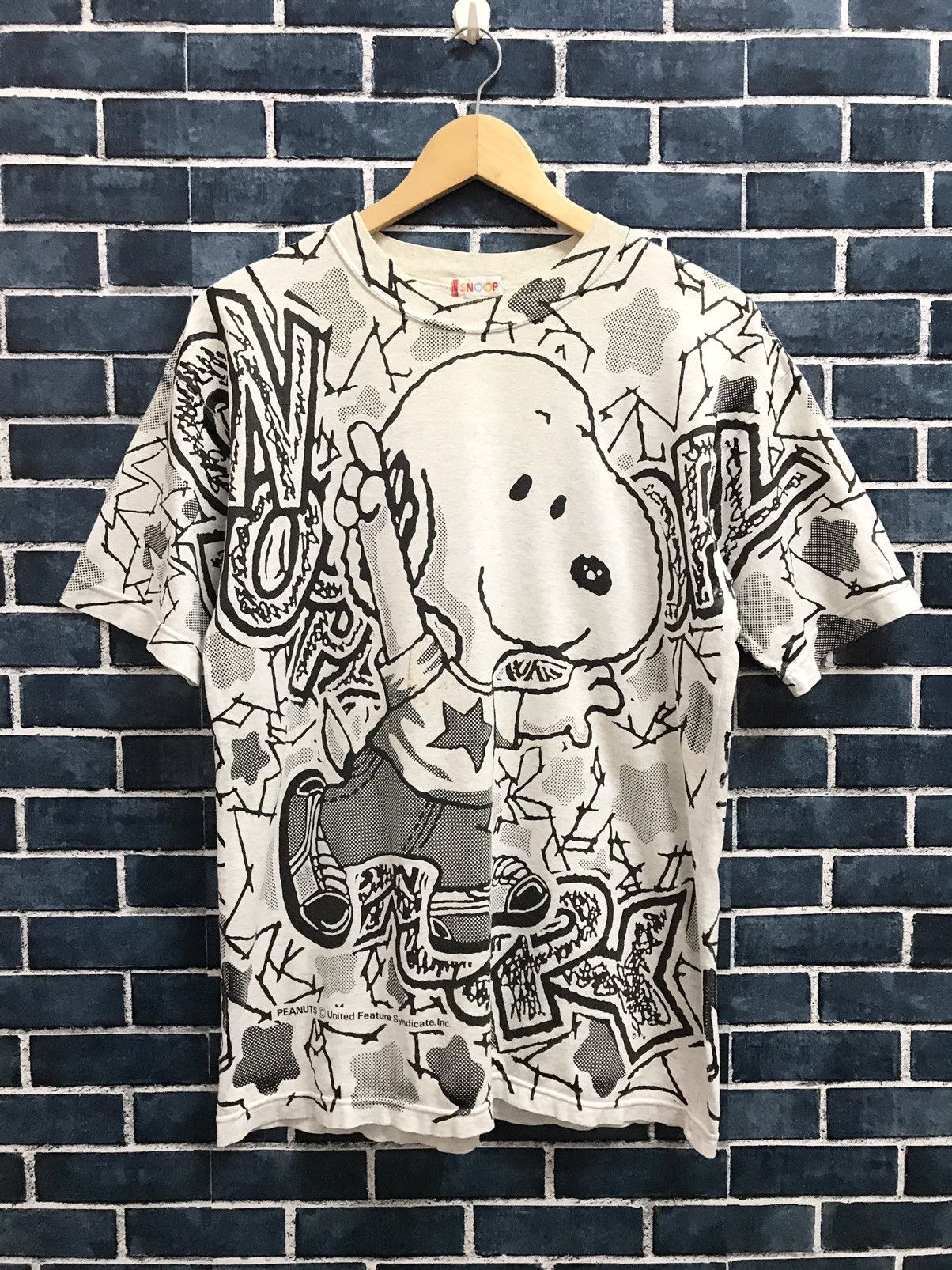 Peanuts × Vintage Vintage 90’s Peanuts Snoopy All Over Print Tshirt Size US M / EU 48-50 / 2 - 1 Thumbnail
