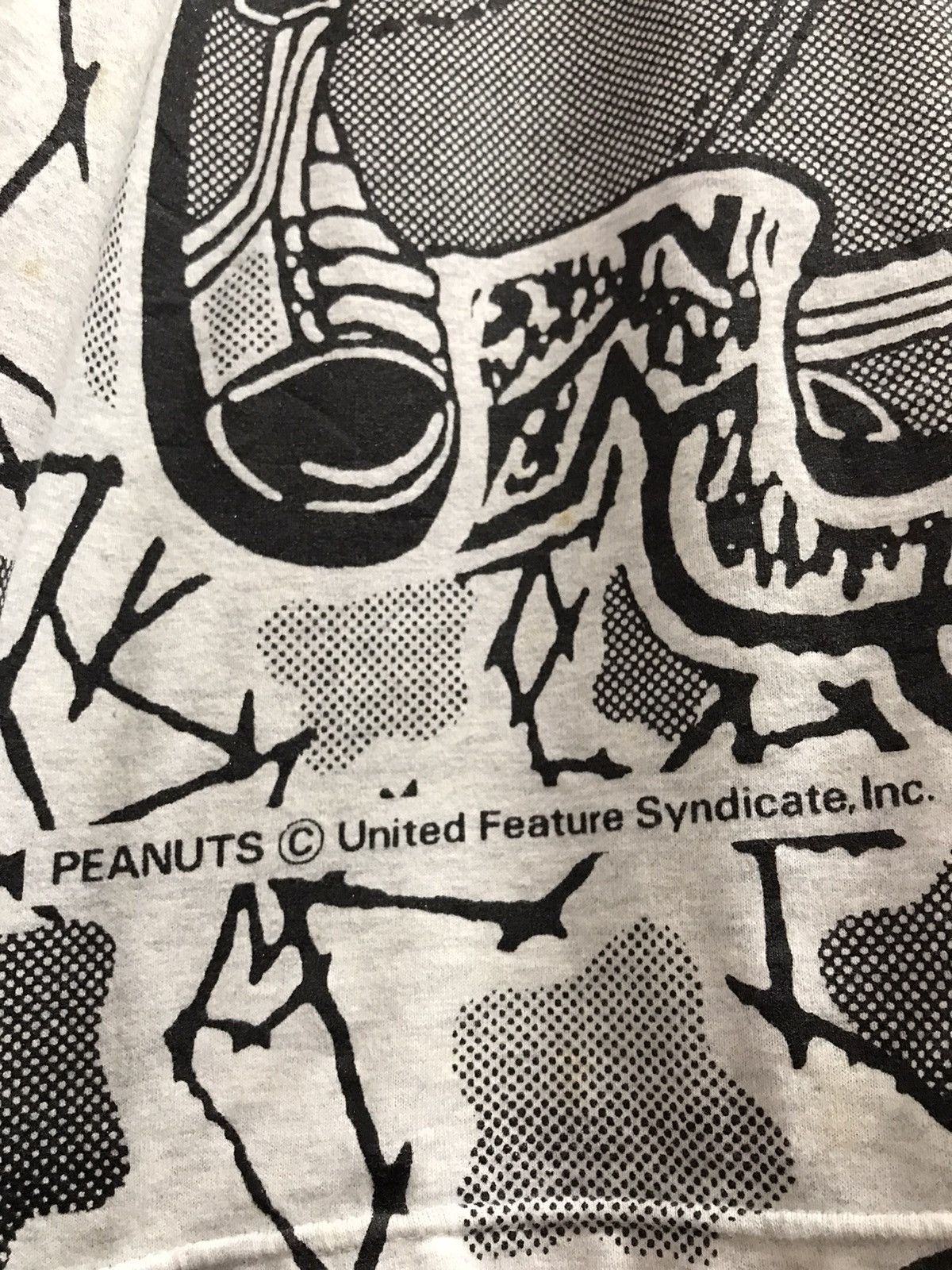 Peanuts × Vintage Vintage 90’s Peanuts Snoopy All Over Print Tshirt Size US M / EU 48-50 / 2 - 10 Thumbnail