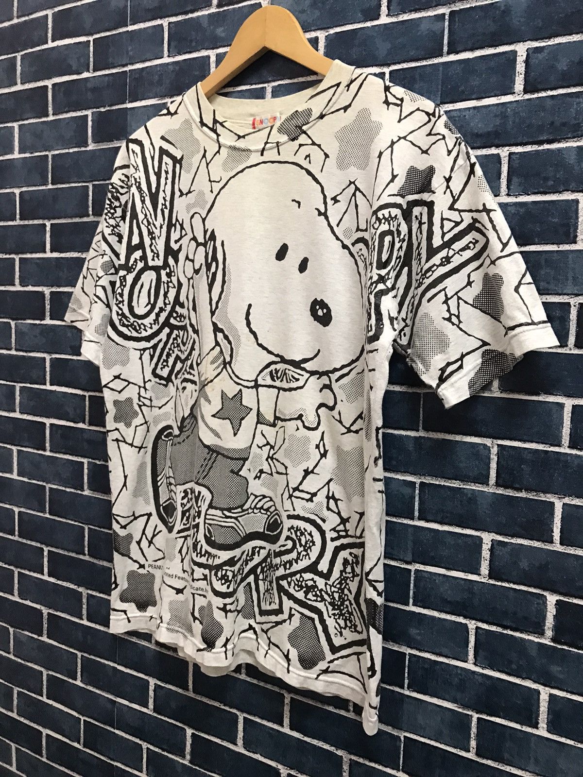 Peanuts × Vintage Vintage 90’s Peanuts Snoopy All Over Print Tshirt Size US M / EU 48-50 / 2 - 2 Thumbnail