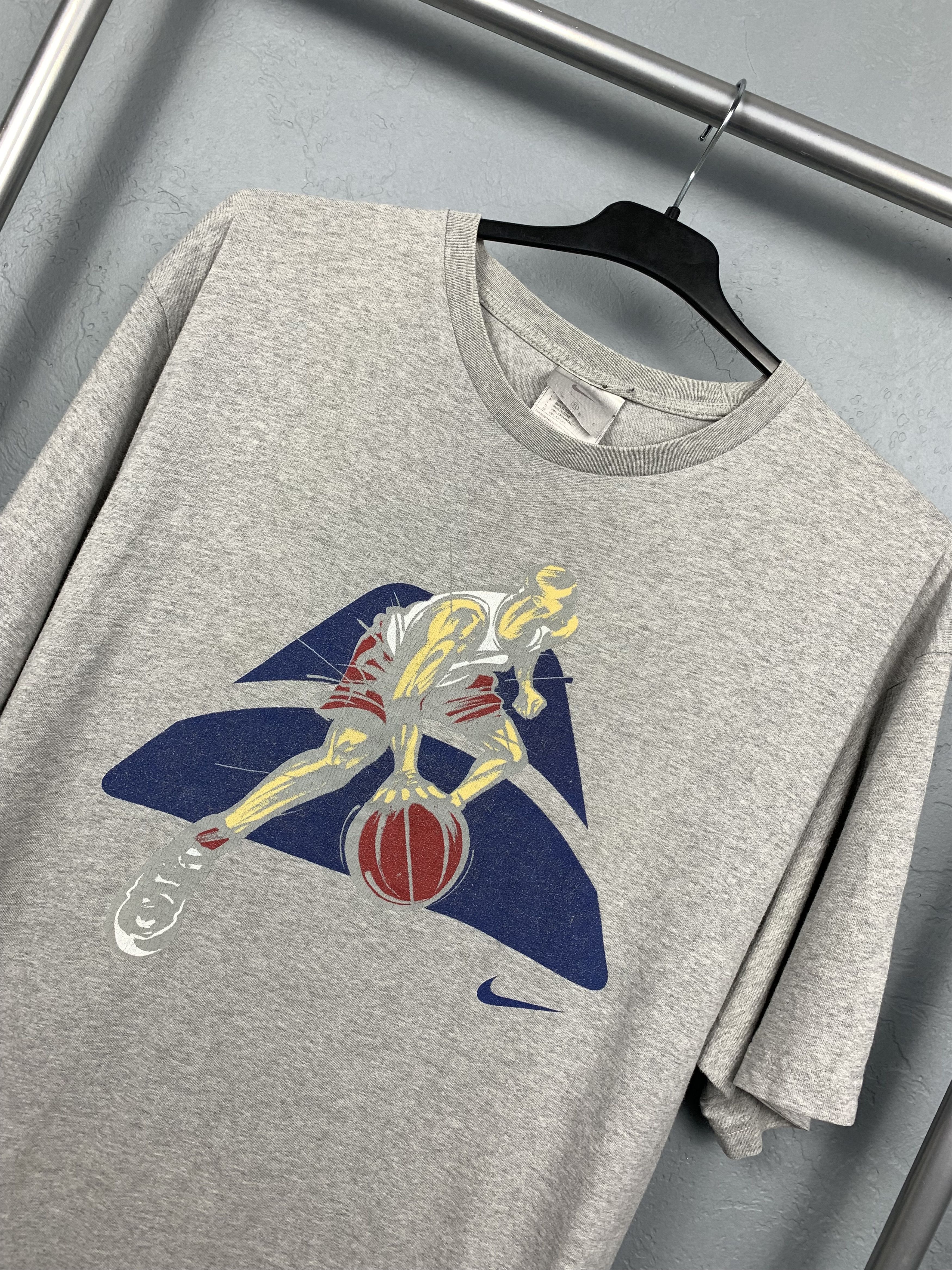 Nike × Vintage 90'S Vintage Nike Basketball T-Shirt Tee Size US L / EU 52-54 / 3 - 2 Thumbnail