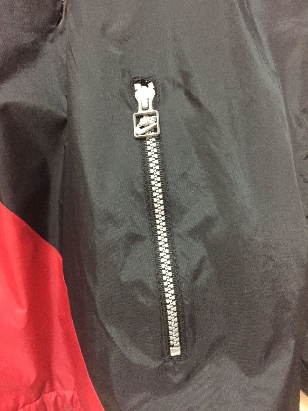 Nike × Vintage VINTAGE 90's NIKE SWOOSH BIG LOGO SPELL OUT JACKET Size US XL / EU 56 / 4 - 6 Thumbnail