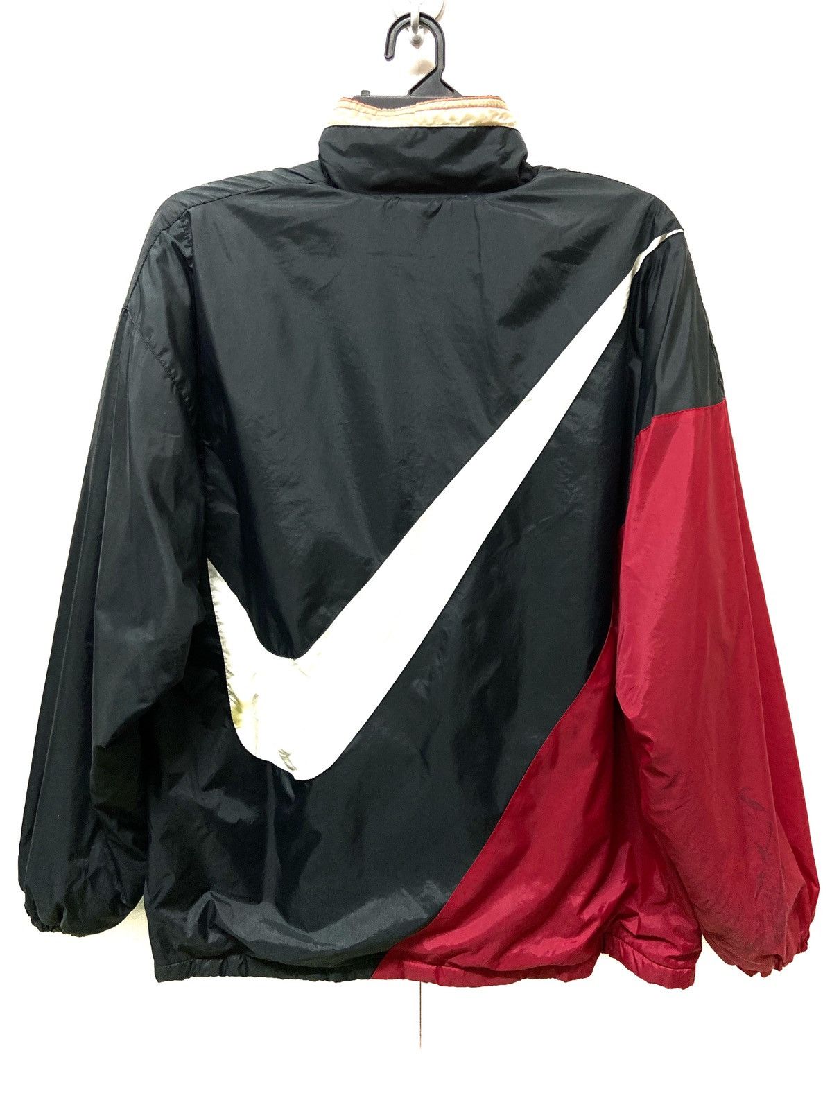 Nike × Vintage VINTAGE 90's NIKE SWOOSH BIG LOGO SPELL OUT JACKET Size US XL / EU 56 / 4 - 1 Thumbnail