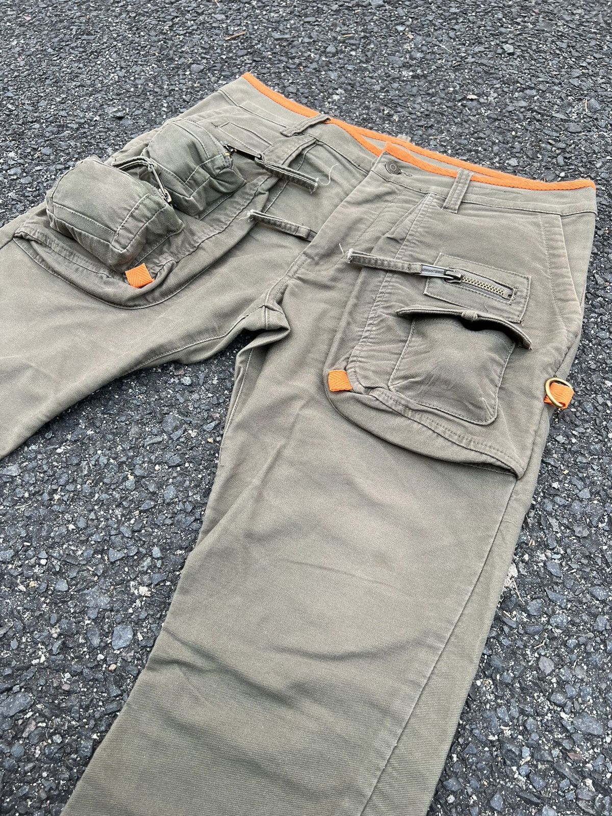 Other DSQUARED2 CARGO PANTS MULITPOCKET GASMASK POCKET STYLE Size US 34 / EU 50 - 10 Thumbnail