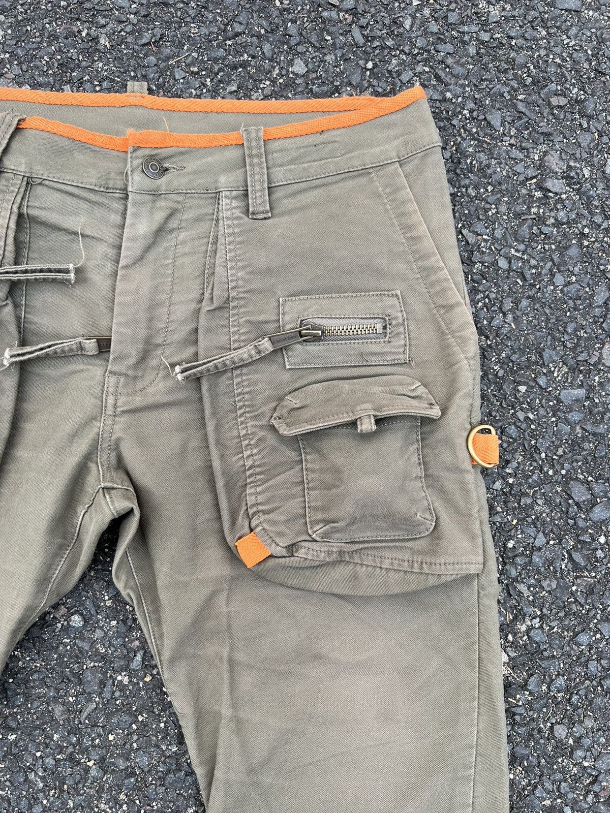 Other DSQUARED2 CARGO PANTS MULITPOCKET GASMASK POCKET STYLE Size US 34 / EU 50 - 5 Thumbnail