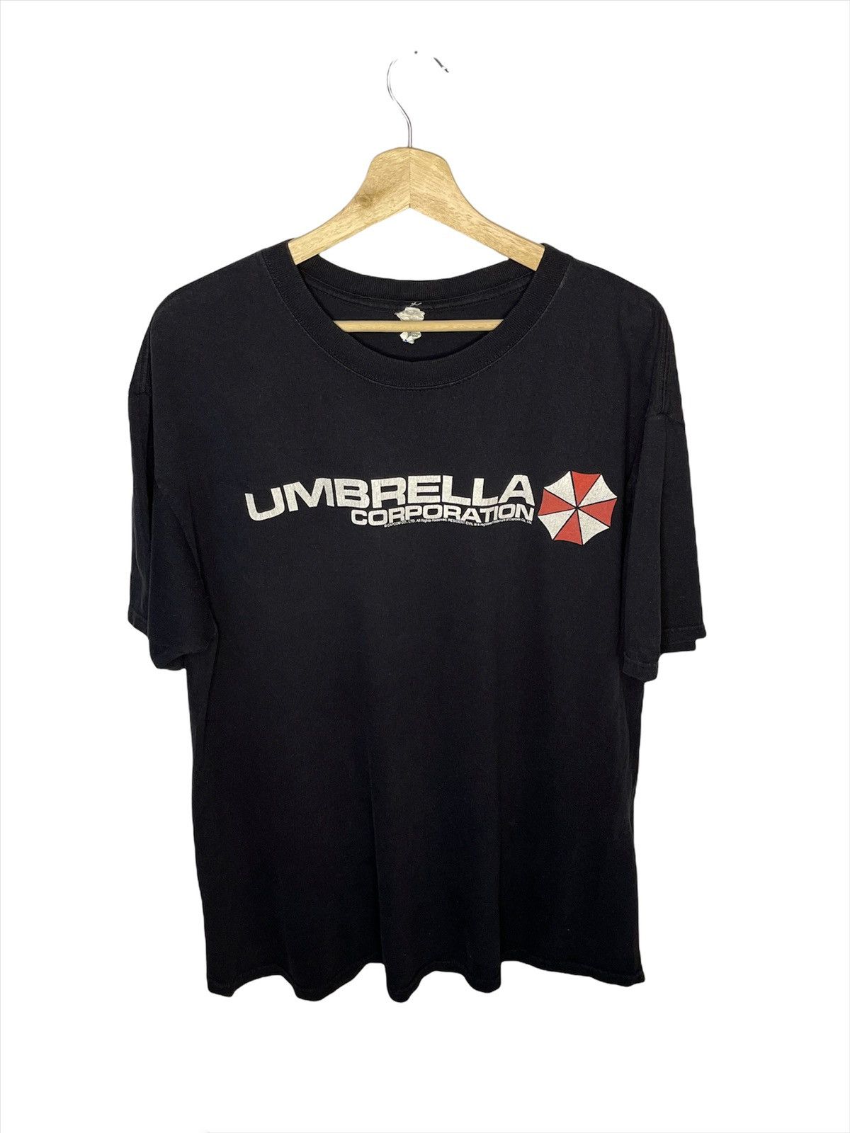 image of Exclusive Game x Playstation 2000's Capcom Resident Evil "umbrella Corporation" Tees in Black (Size