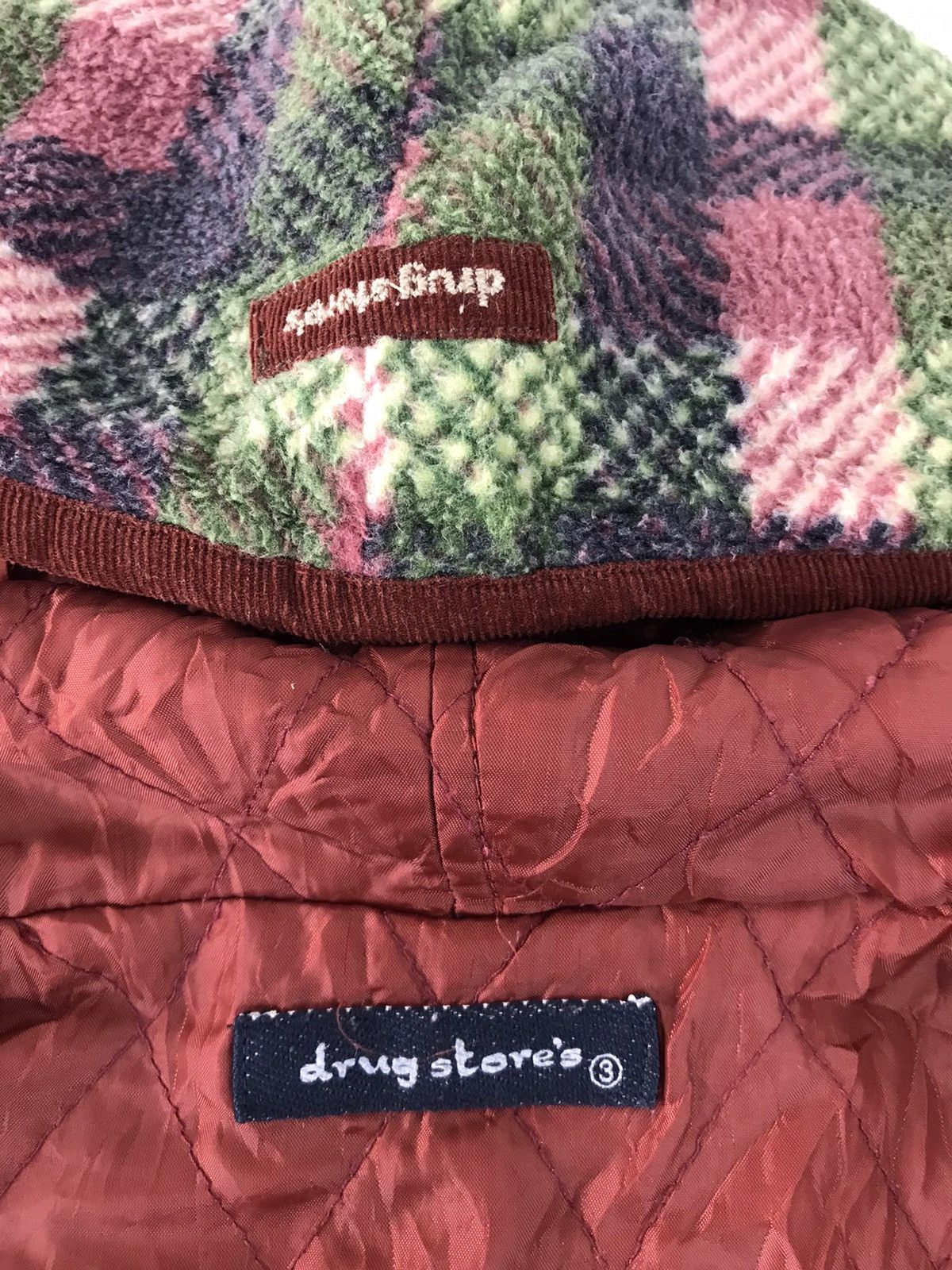 Japanese Brand Sweater Drug Store’s Fleece Striped Zipper Pocket Size US L / EU 52-54 / 3 - 9 Thumbnail