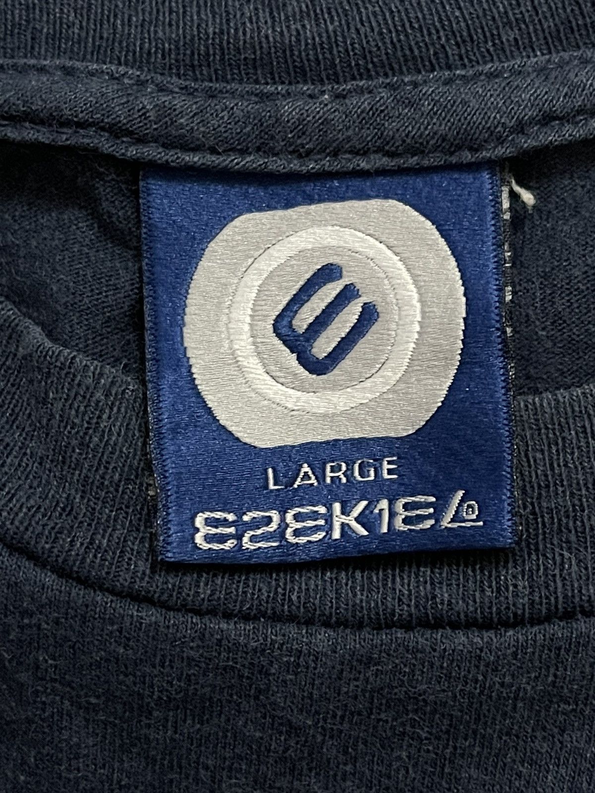 Ezekiel × Vintage Vintage 90s Ezekiel Skateboarding Tee Size US L / EU 52-54 / 3 - 6 Thumbnail