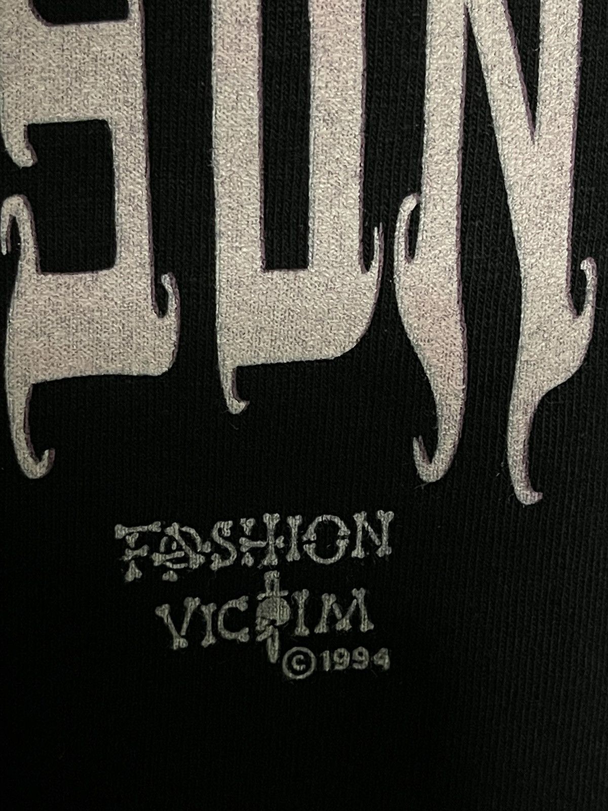 Vintage Vintage 90s Fashion Victim Name Your Poison Tee Size US XL / EU 56 / 4 - 4 Thumbnail