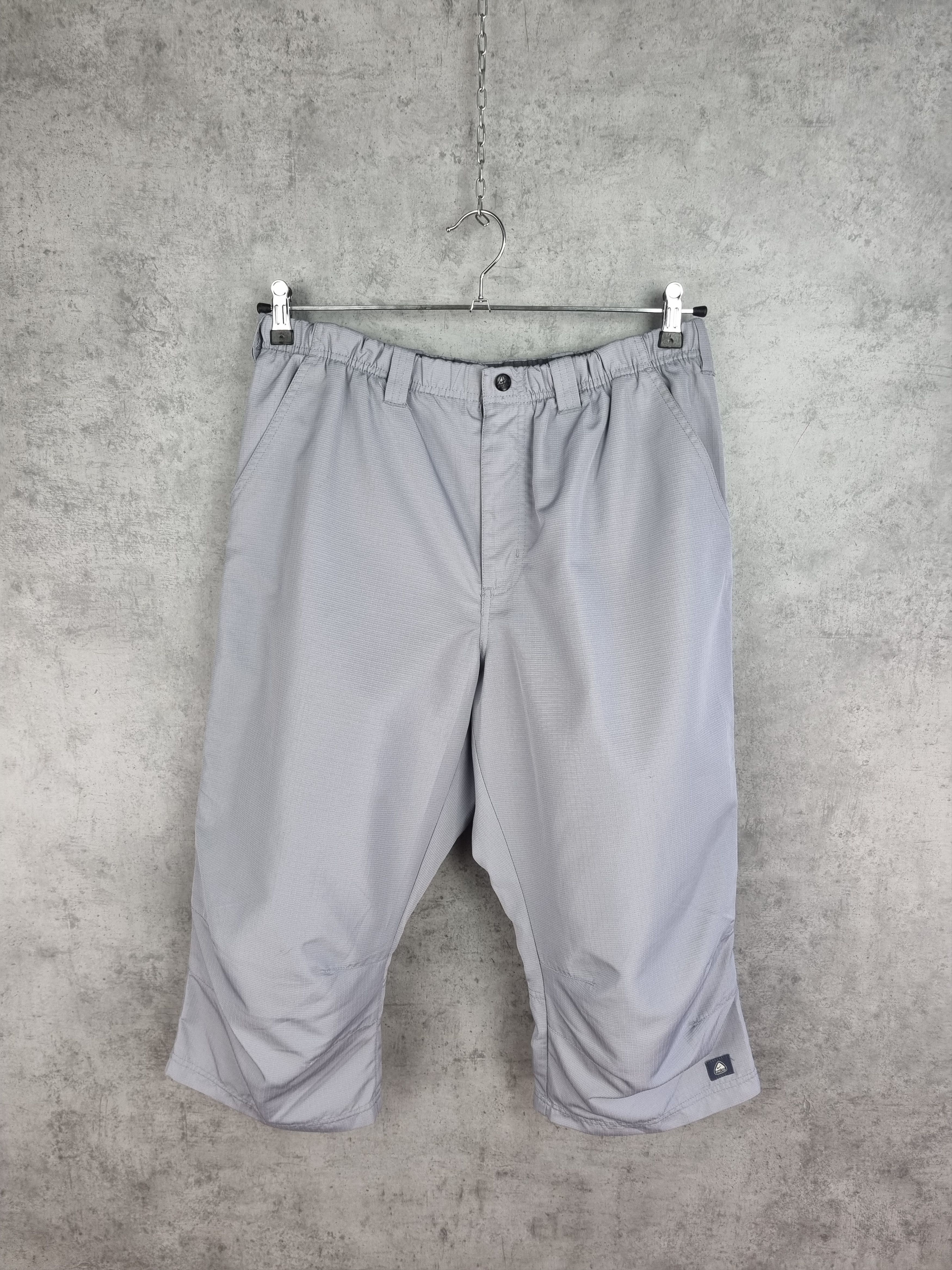 image of 90's 3/4 Shorts Nike Acg Vintage Late 90's in Grey, Men's (Size 32)