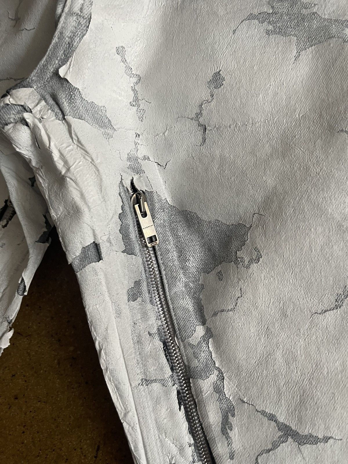 Givenchy Givenchy white Painted Jeans Size US 34 / EU 50 - 4 Thumbnail