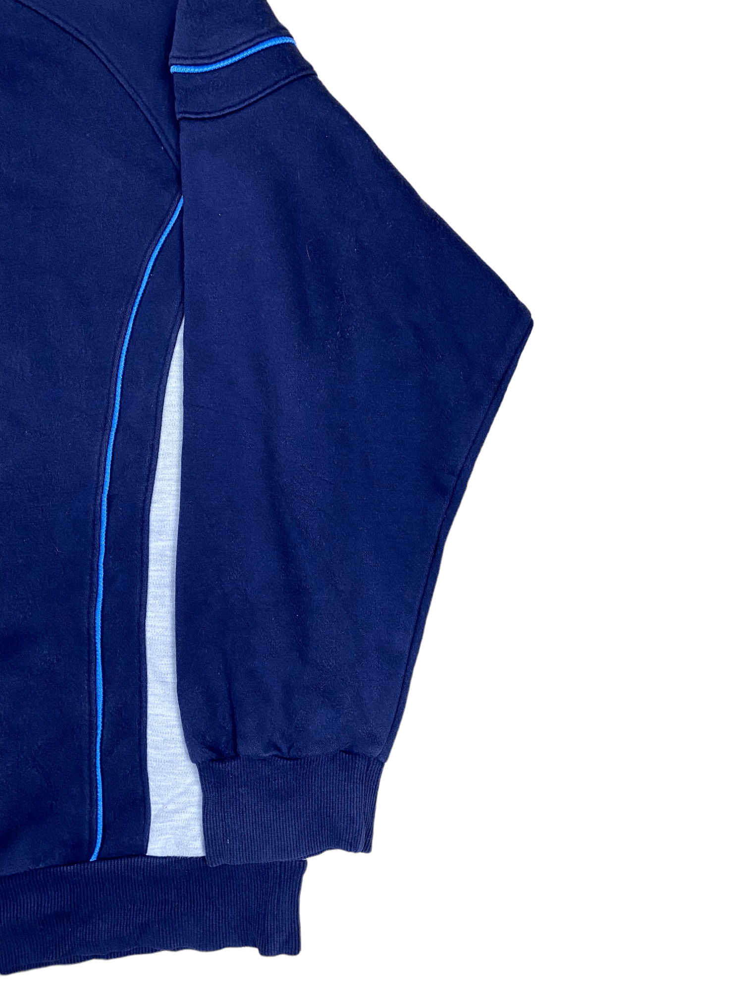 Asics Vintage Aasics Football Gear Sweatshirt Size US L / EU 52-54 / 3 - 4 Thumbnail