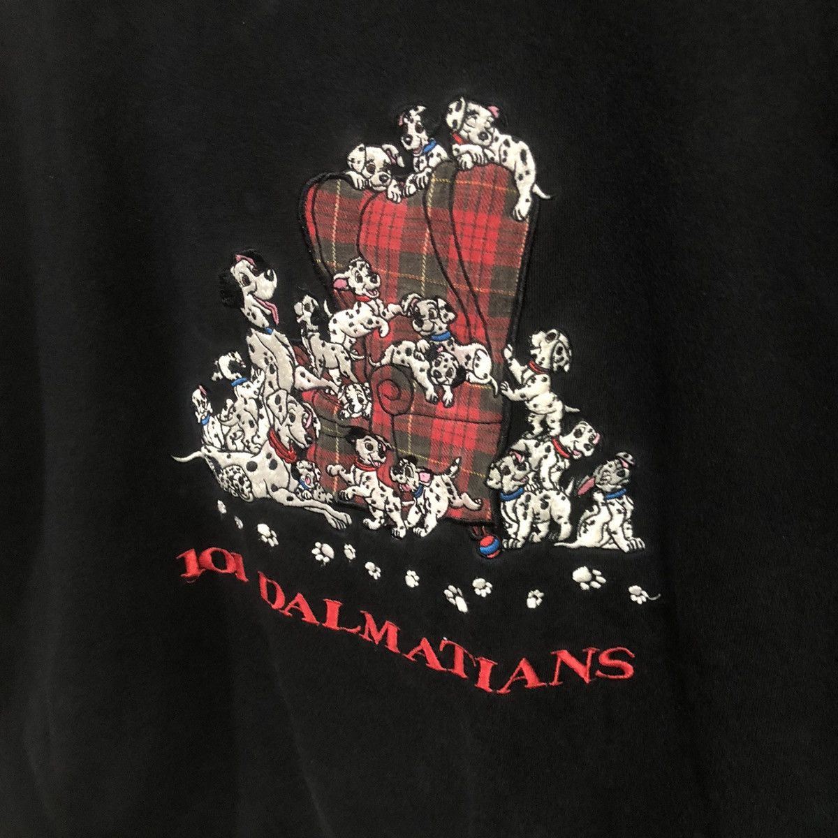 Disney Vintage Disney 101 Dalmatians Sweatshirts Size US XL / EU 56 / 4 - 3 Thumbnail