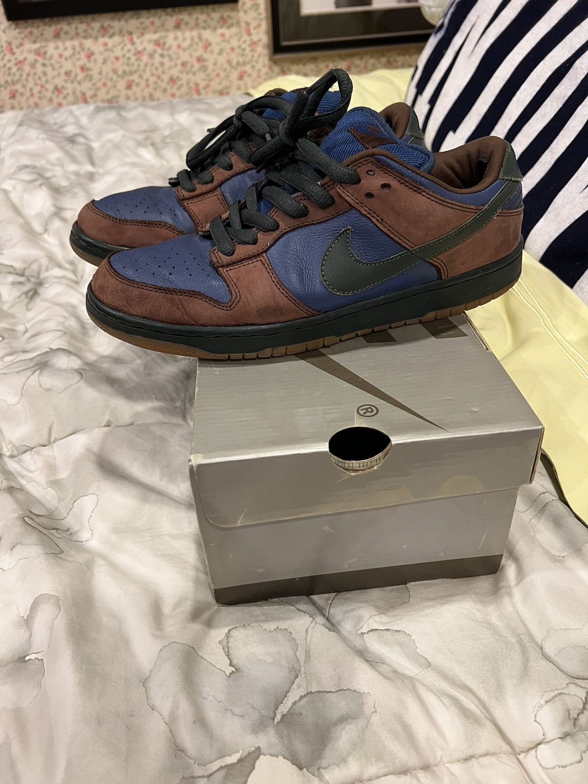 Nike Nike Dunk SB Low Barf - 304292-431 Size US 9.5 / EU 42-43 - 3 Thumbnail