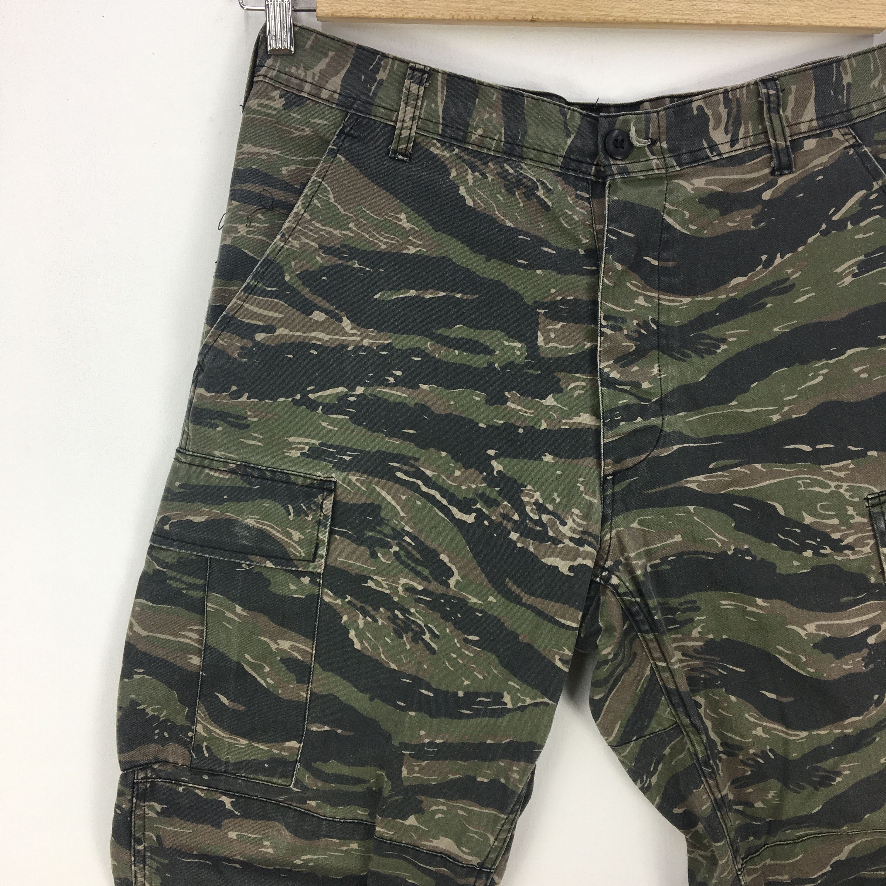 Japanese Brand × Vintage Japanese Military Cargo Pants Camouflage Tiger Stripe Size US 30 / EU 46 - 5 Thumbnail