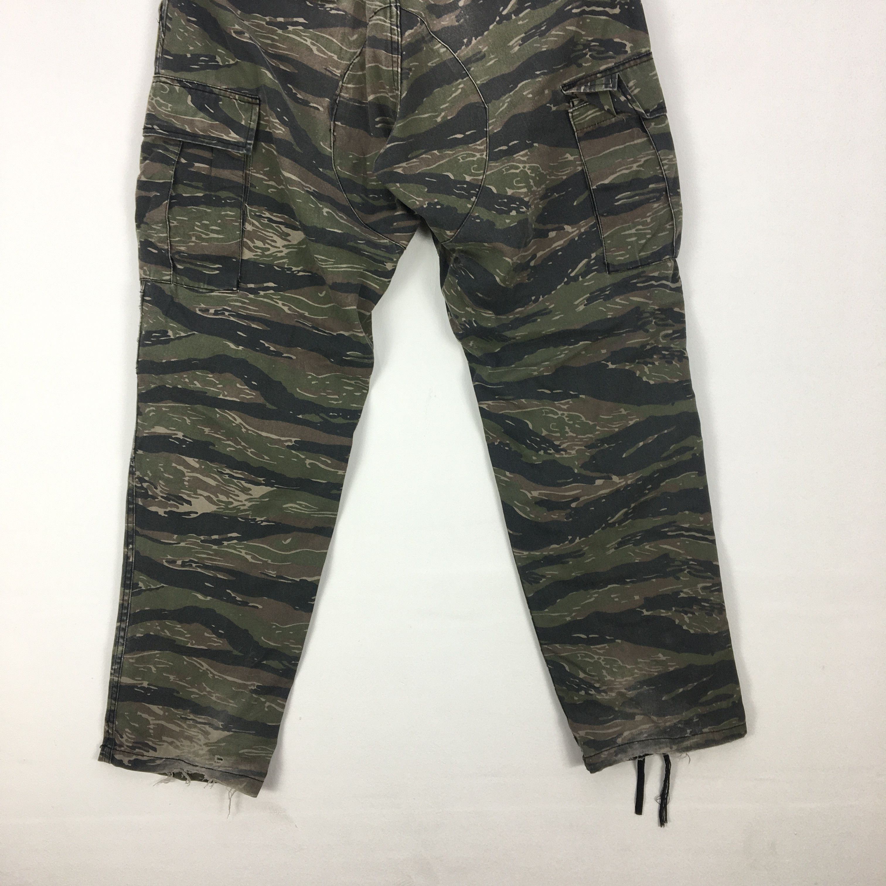Japanese Brand × Vintage Japanese Military Cargo Pants Camouflage Tiger Stripe Size US 30 / EU 46 - 11 Thumbnail