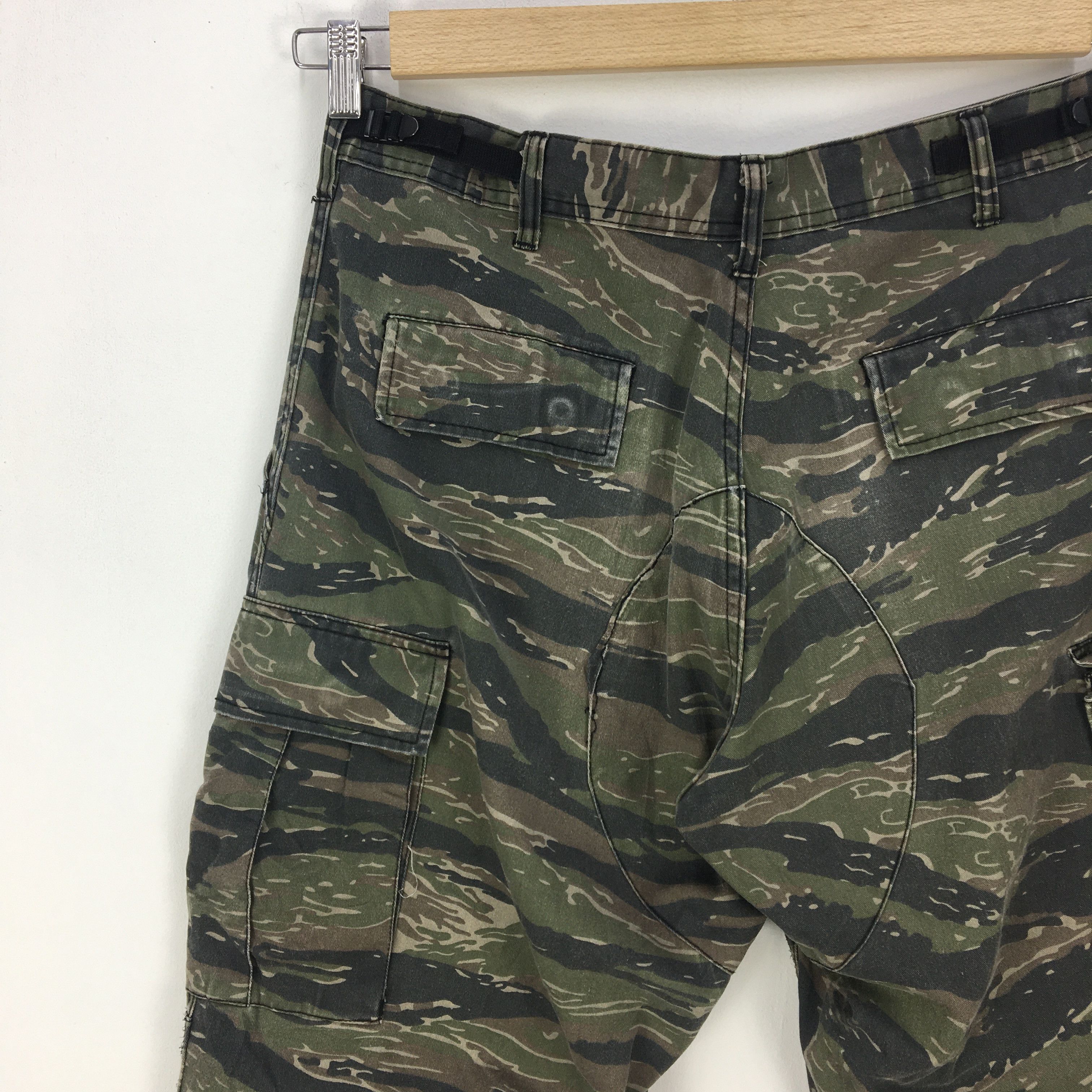 Japanese Brand × Vintage Japanese Military Cargo Pants Camouflage Tiger Stripe Size US 30 / EU 46 - 8 Thumbnail