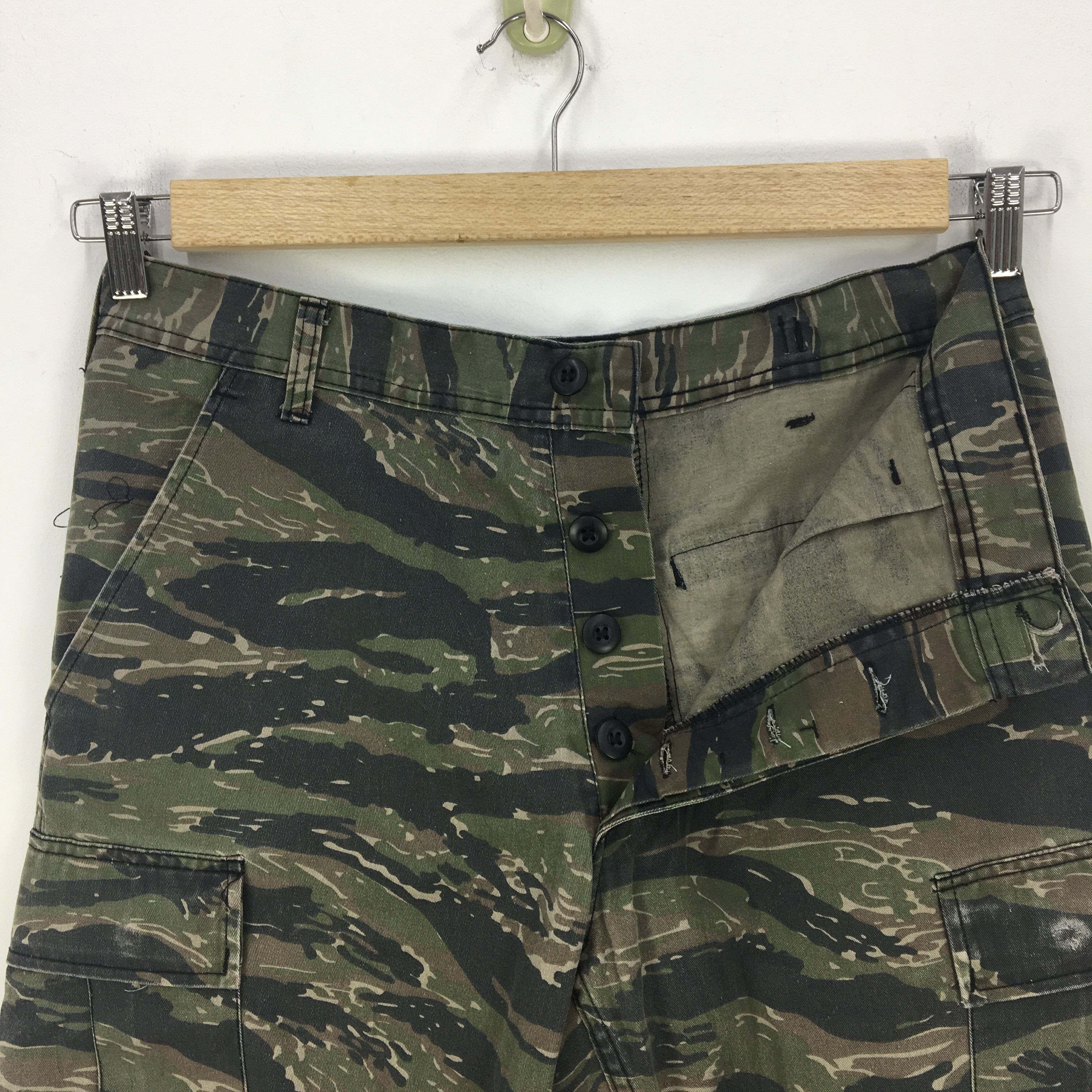 Japanese Brand × Vintage Japanese Military Cargo Pants Camouflage Tiger Stripe Size US 30 / EU 46 - 13 Thumbnail