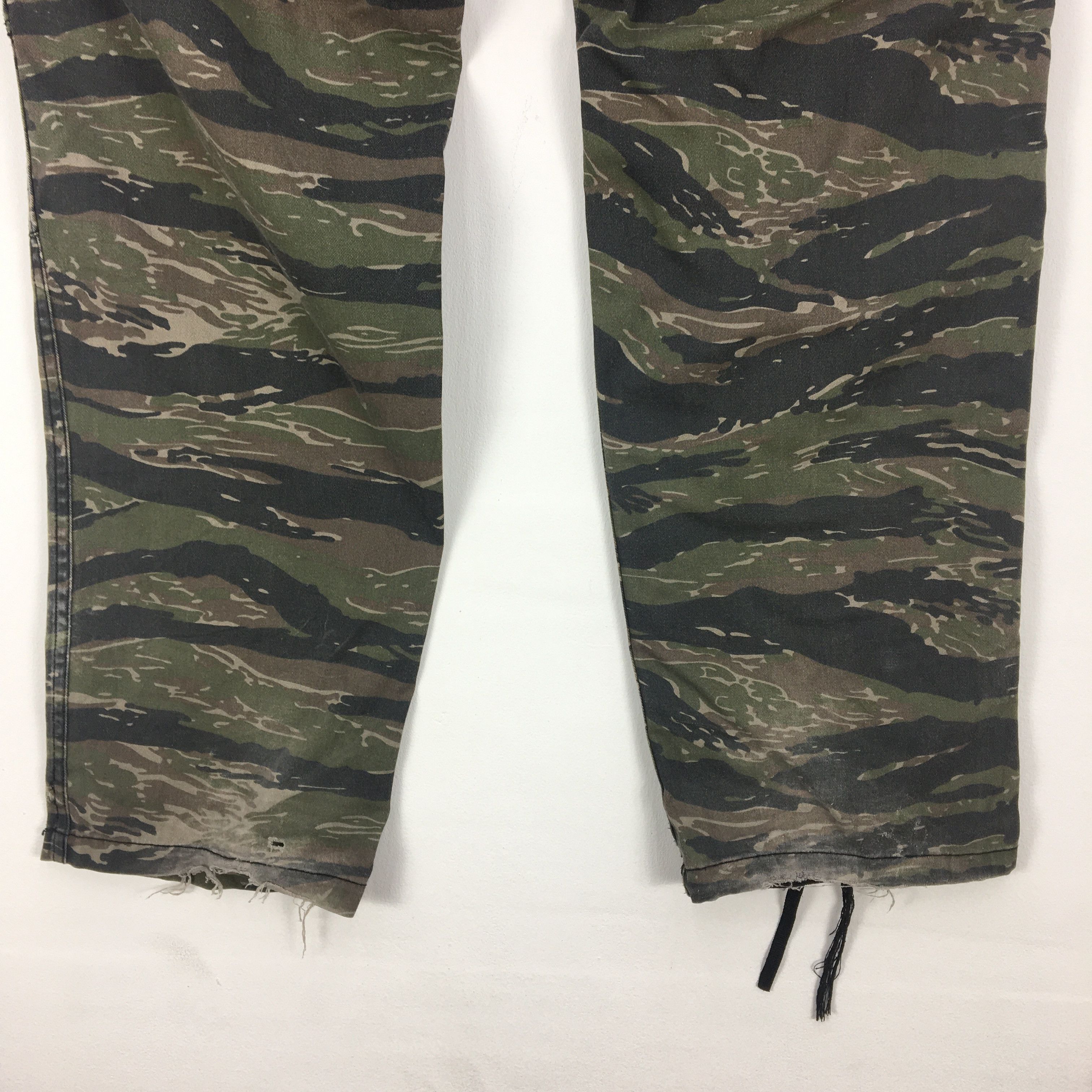 Japanese Brand × Vintage Japanese Military Cargo Pants Camouflage Tiger Stripe Size US 30 / EU 46 - 12 Thumbnail