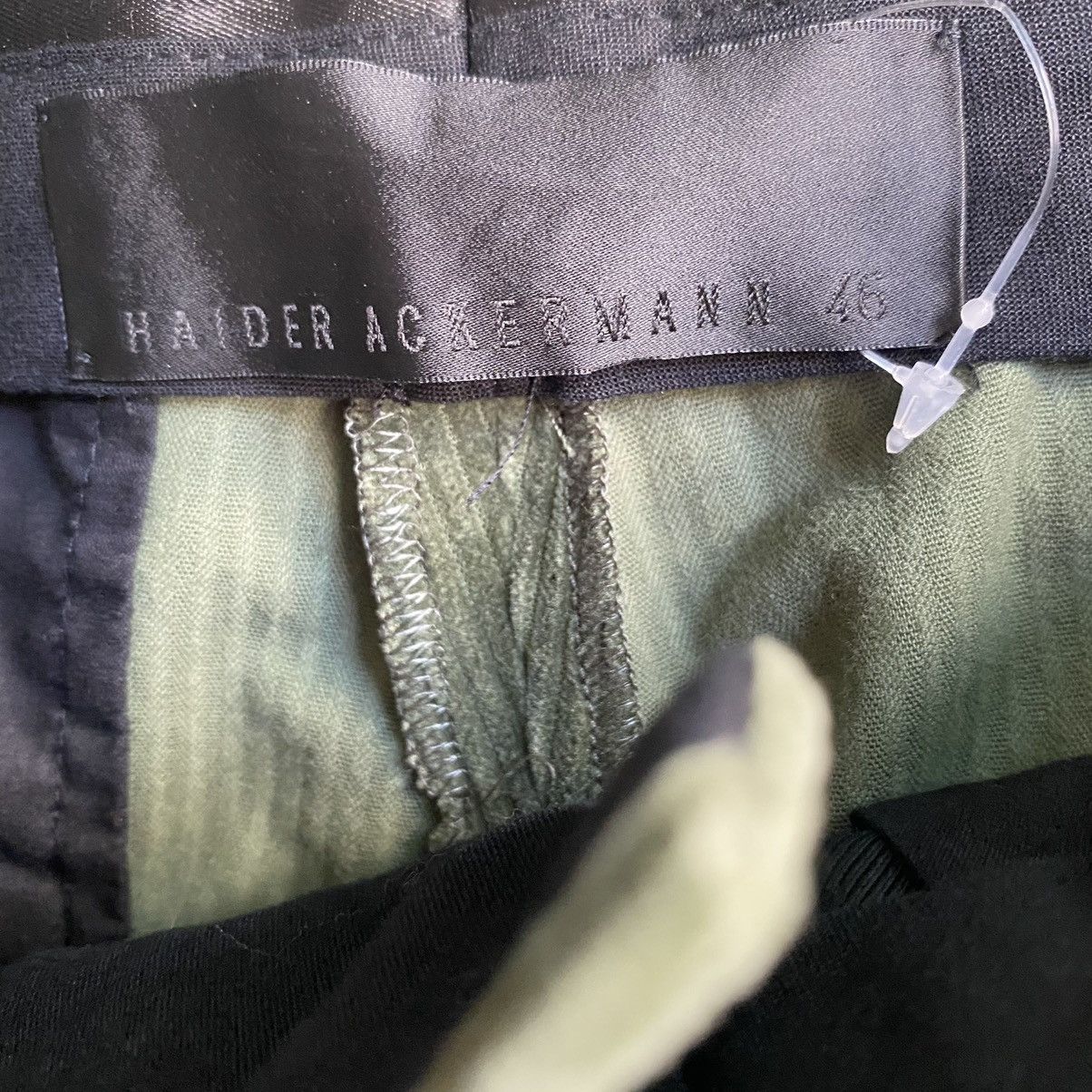 Haider Ackermann Haider Ackermann green corduroy cropped pants Size US 32 / EU 48 - 3 Thumbnail