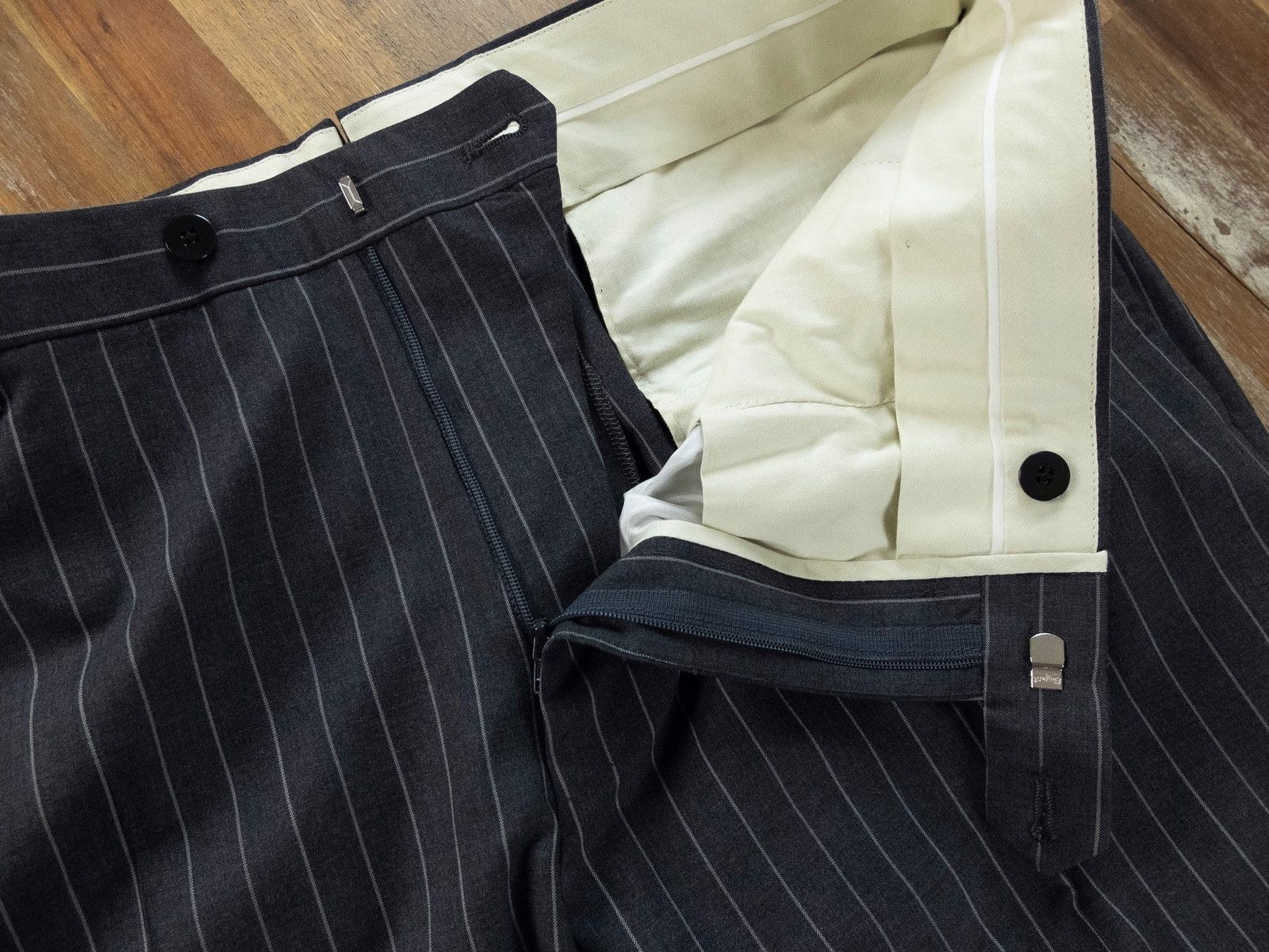 Caruso VAKKO by Caruso dark gray striped wool suit 42 US 52 IT Size 42R - 13 Thumbnail