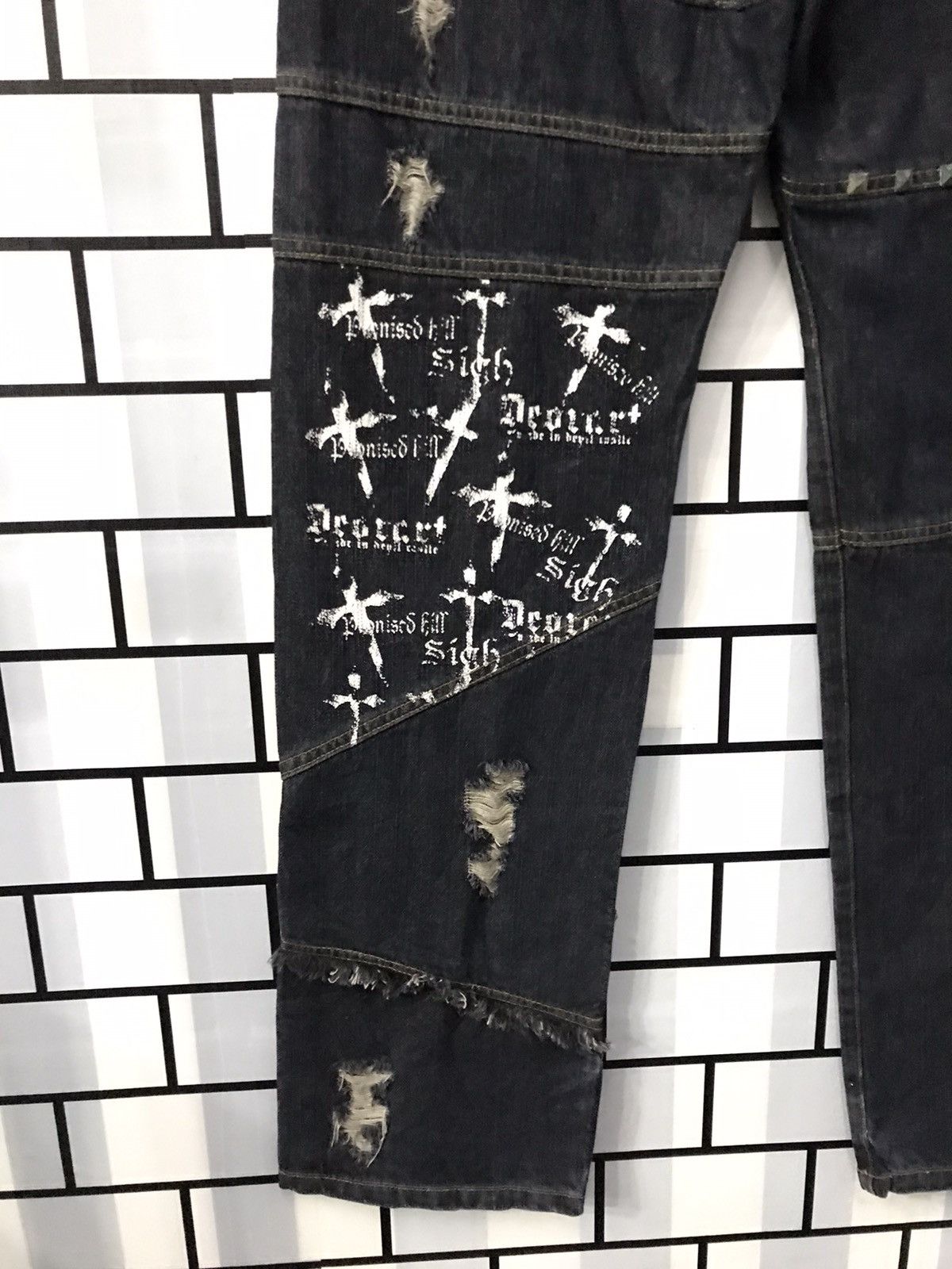 Japanese Brand × Seditionaries Deorart Japan Seditionaries Hagi Studs Cross Denim Pants Size US 30 / EU 46 - 13 Thumbnail