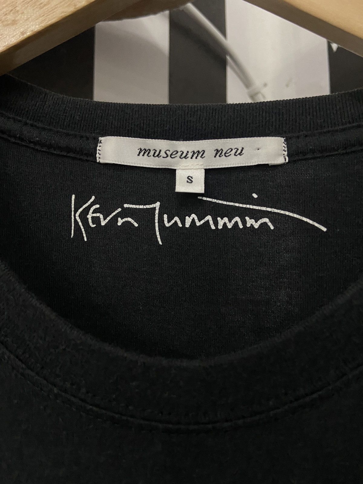 トップス museum neu Joy Division Kevin Cummins Kevin Cummins, 4.Joy Division. Hulme, Manchester. 6 January