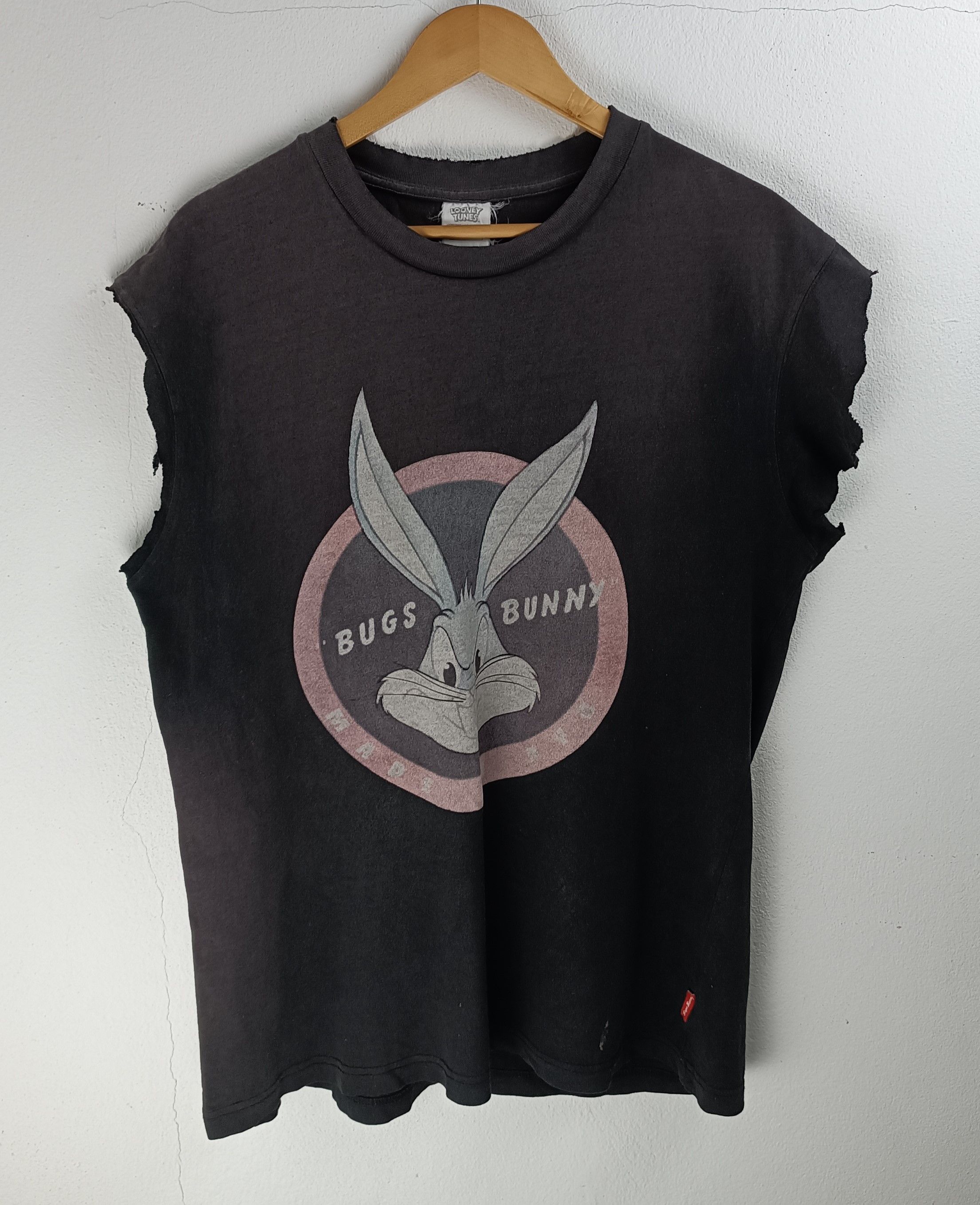 Vintage THRASHED FADED VINTAGE LOONEY TUNES SLEEVELESS Size US L / EU 52-54 / 3 - 3 Thumbnail