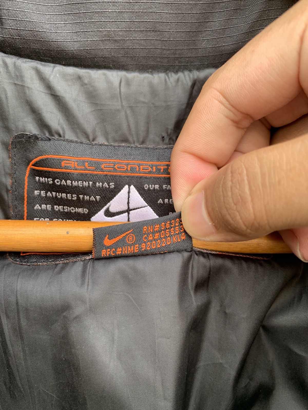 Nike Nike ACG Goose Down Puffer Thermal Layer 2 Bomber Jacket Size US L / EU 52-54 / 3 - 6 Thumbnail