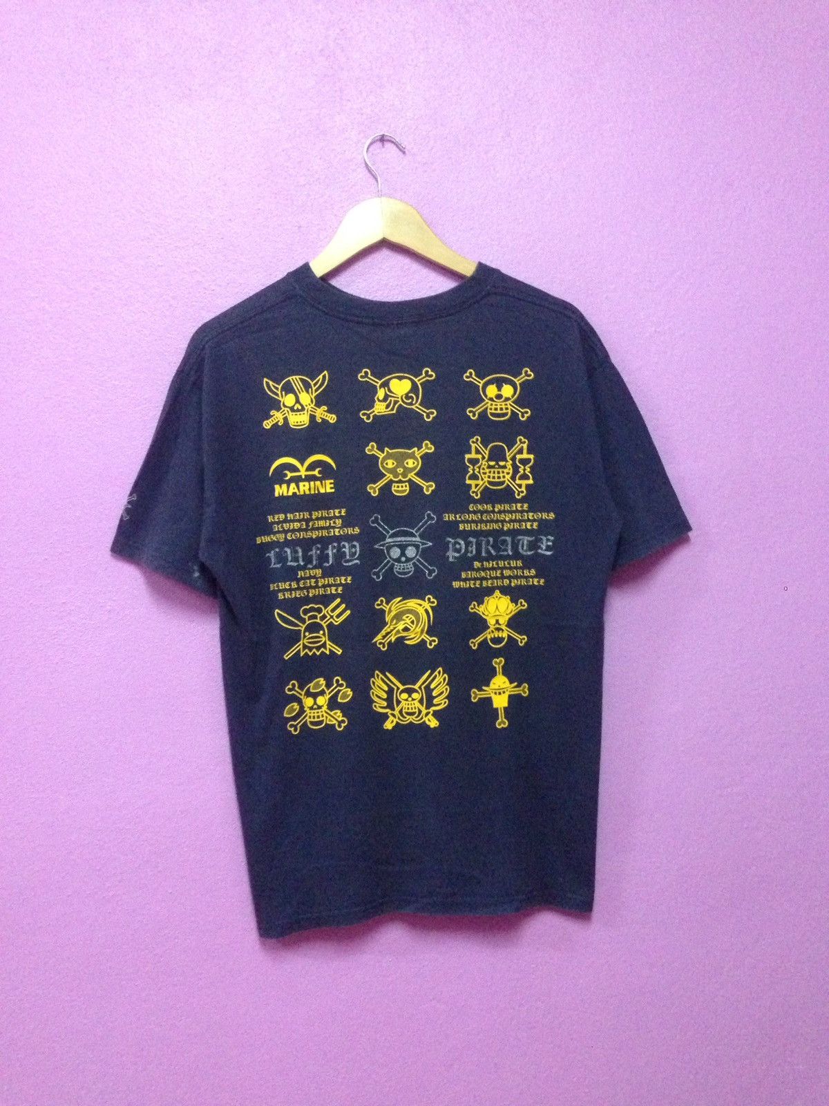 Luffy Pirate One Piece T-Shirts Size M
