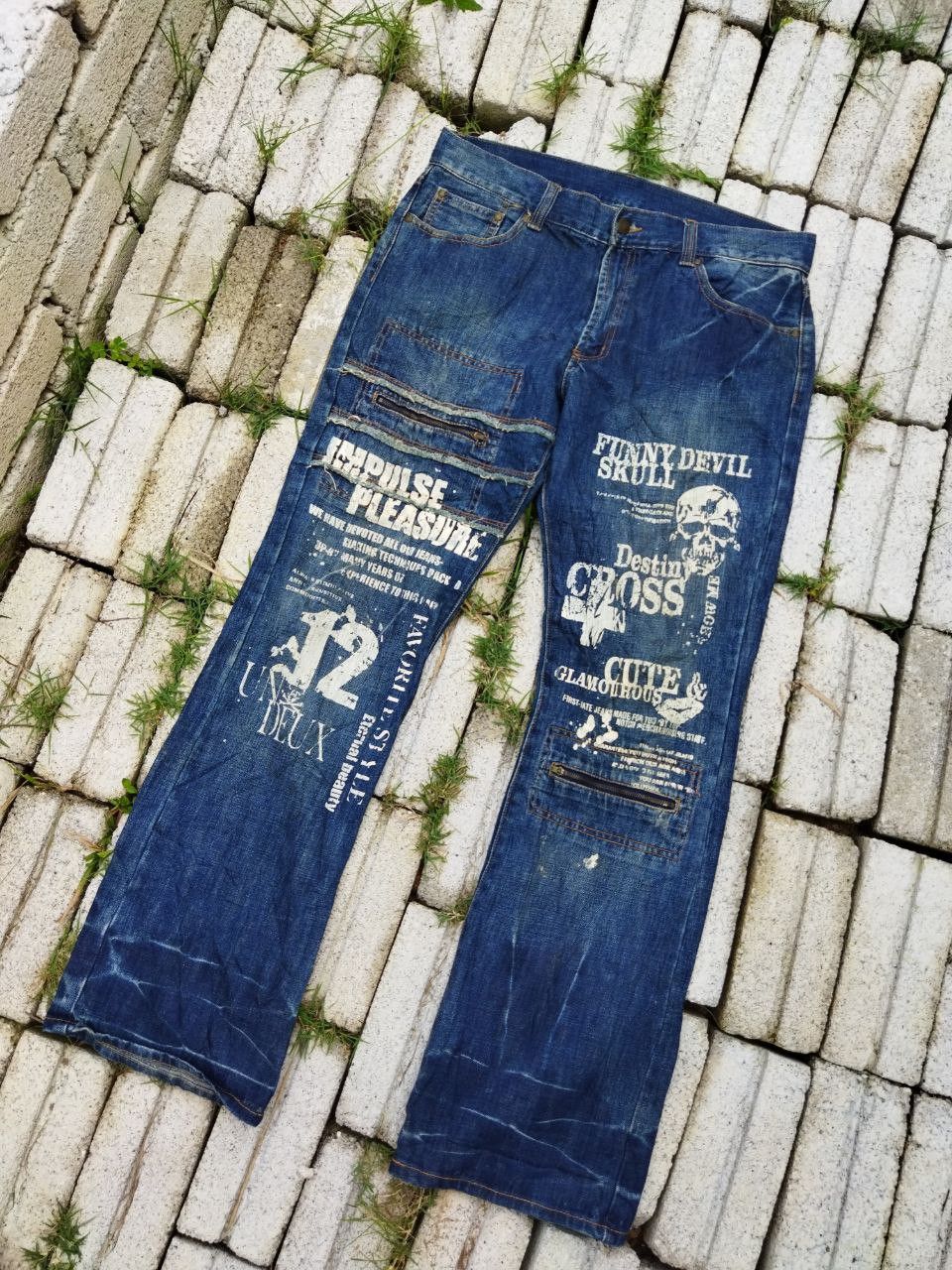 If Six Was Nine Japanese Brand Skulls Painted Jeans Size US 35 - 2 Thumbnail