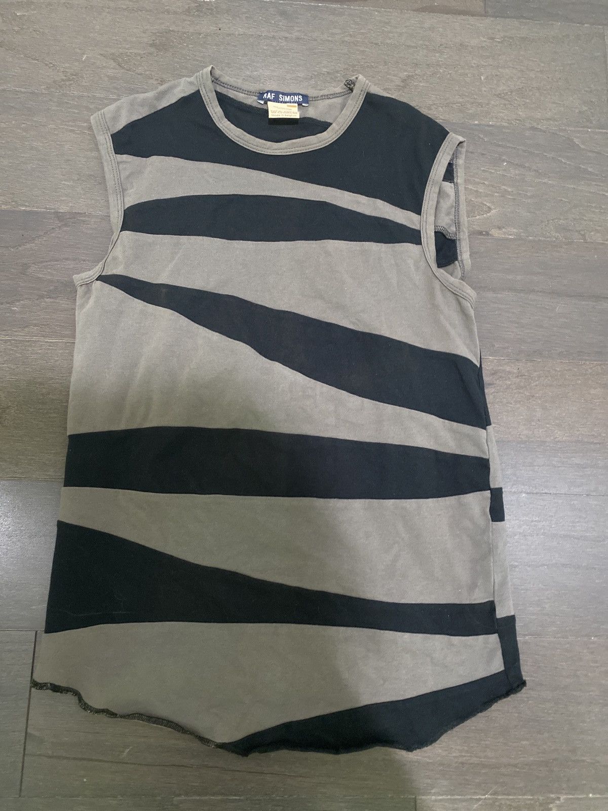 Raf Simons SS98 Slash Paneled Sleeveless Top Size US S / EU 44-46 / 1 - 1 Thumbnail