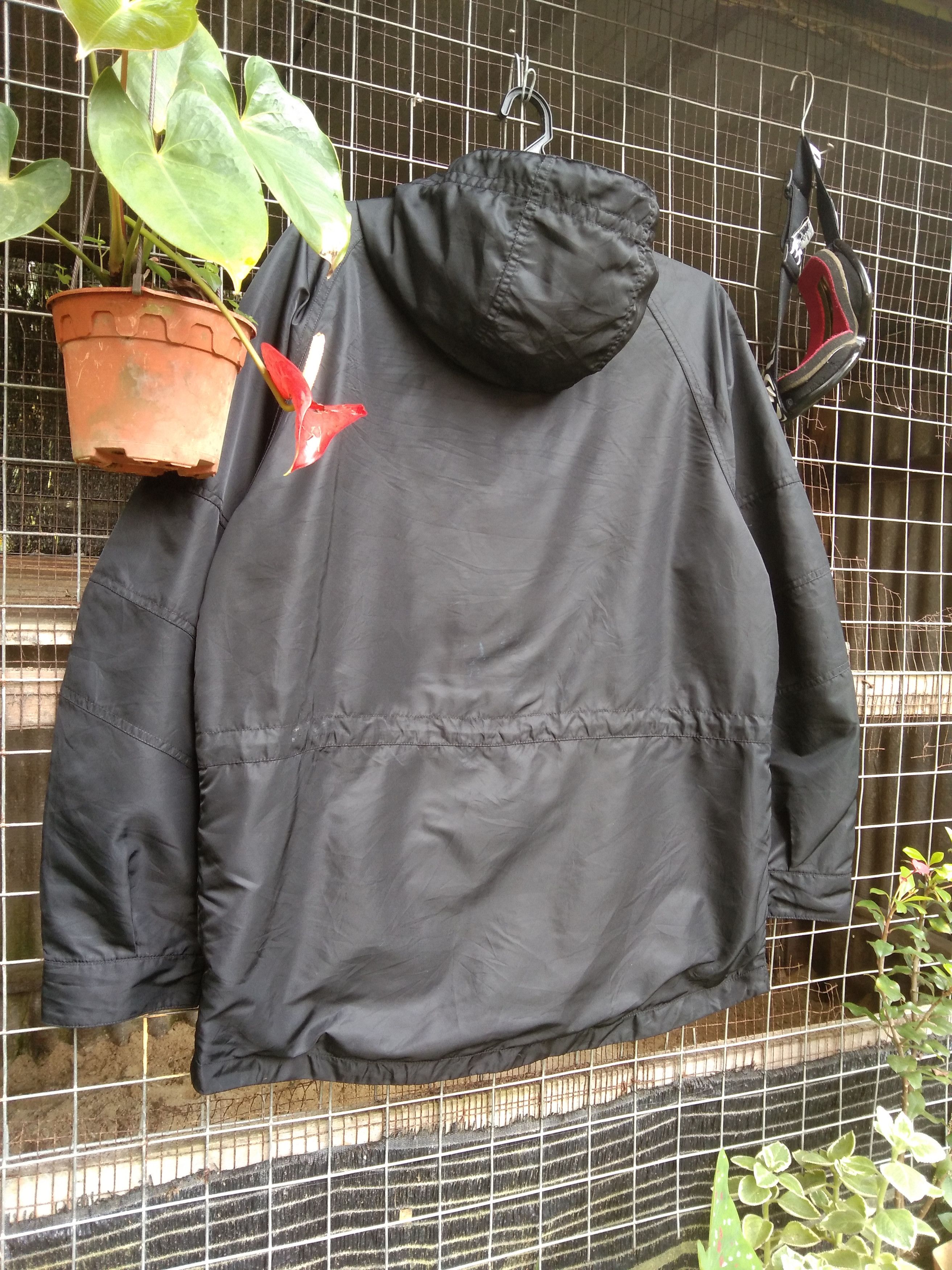 Airwalk × Japanese Brand AIRWALK MEN'S LIGHT JACKET WATERPROOF Size US M / EU 48-50 / 2 - 6 Thumbnail