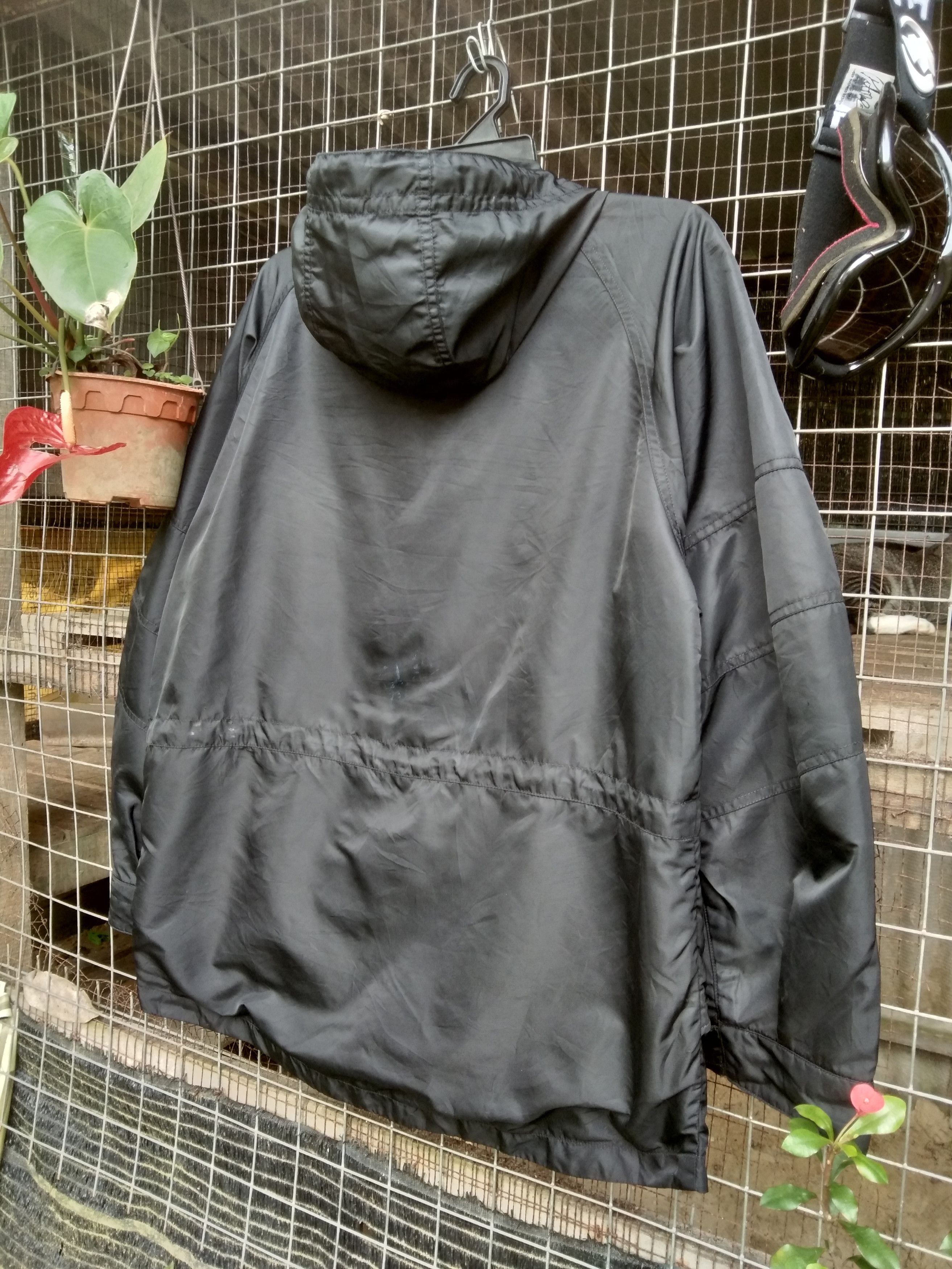 Airwalk × Japanese Brand AIRWALK MEN'S LIGHT JACKET WATERPROOF Size US M / EU 48-50 / 2 - 4 Thumbnail