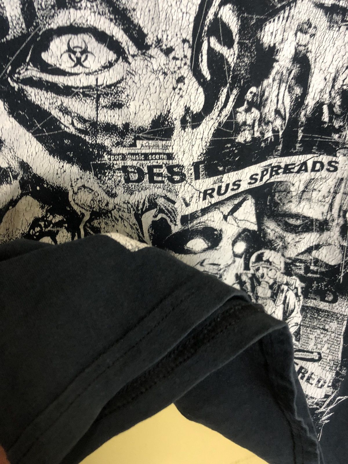 Band Tees × Seditionaries Vintage The Devil Riot wears prada skull big print size L Size US L / EU 52-54 / 3 - 10 Thumbnail