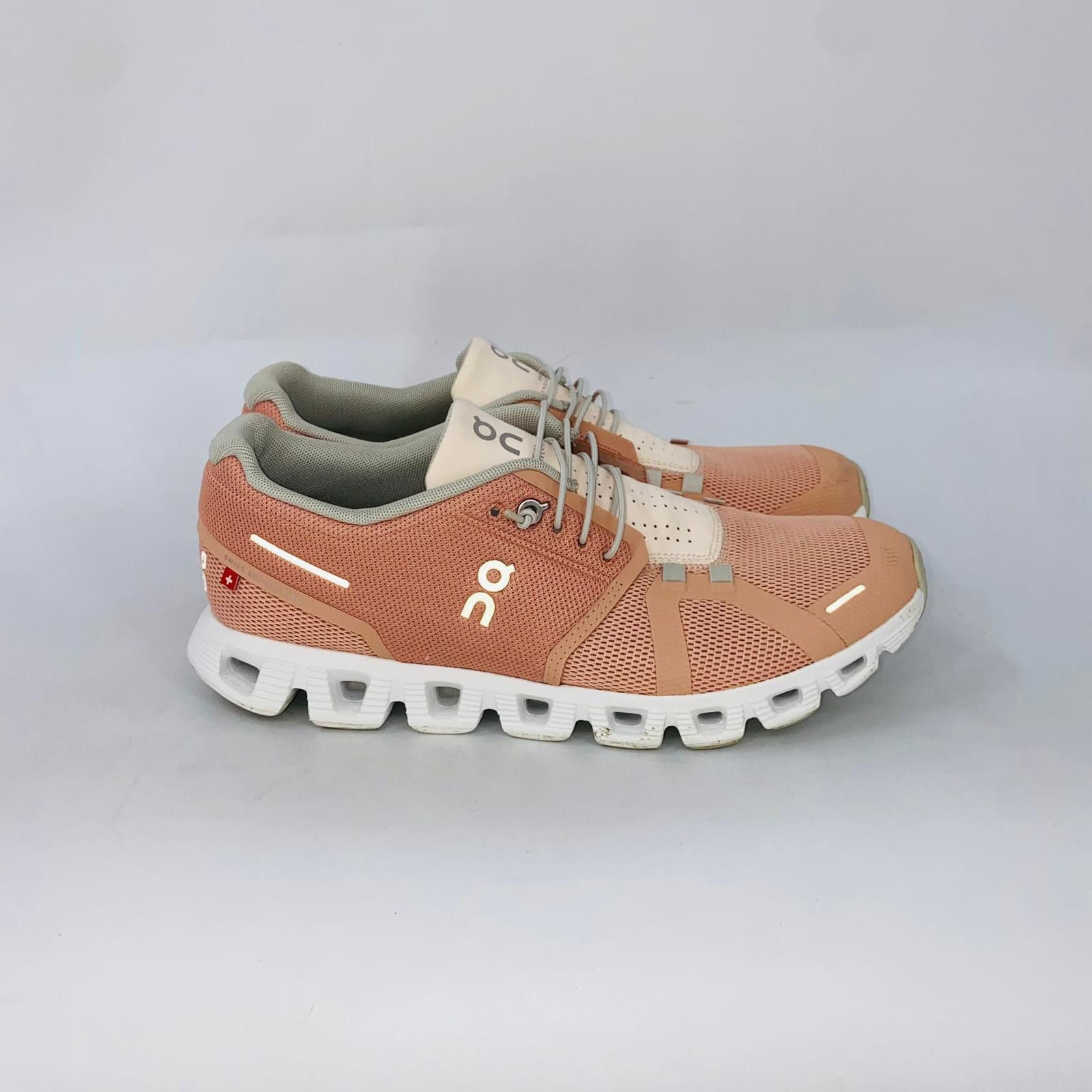 CLOUD 5 WOMENS PINK/WHITE LIGHTWEIGHT RUNNING SHOE SIZE 10B