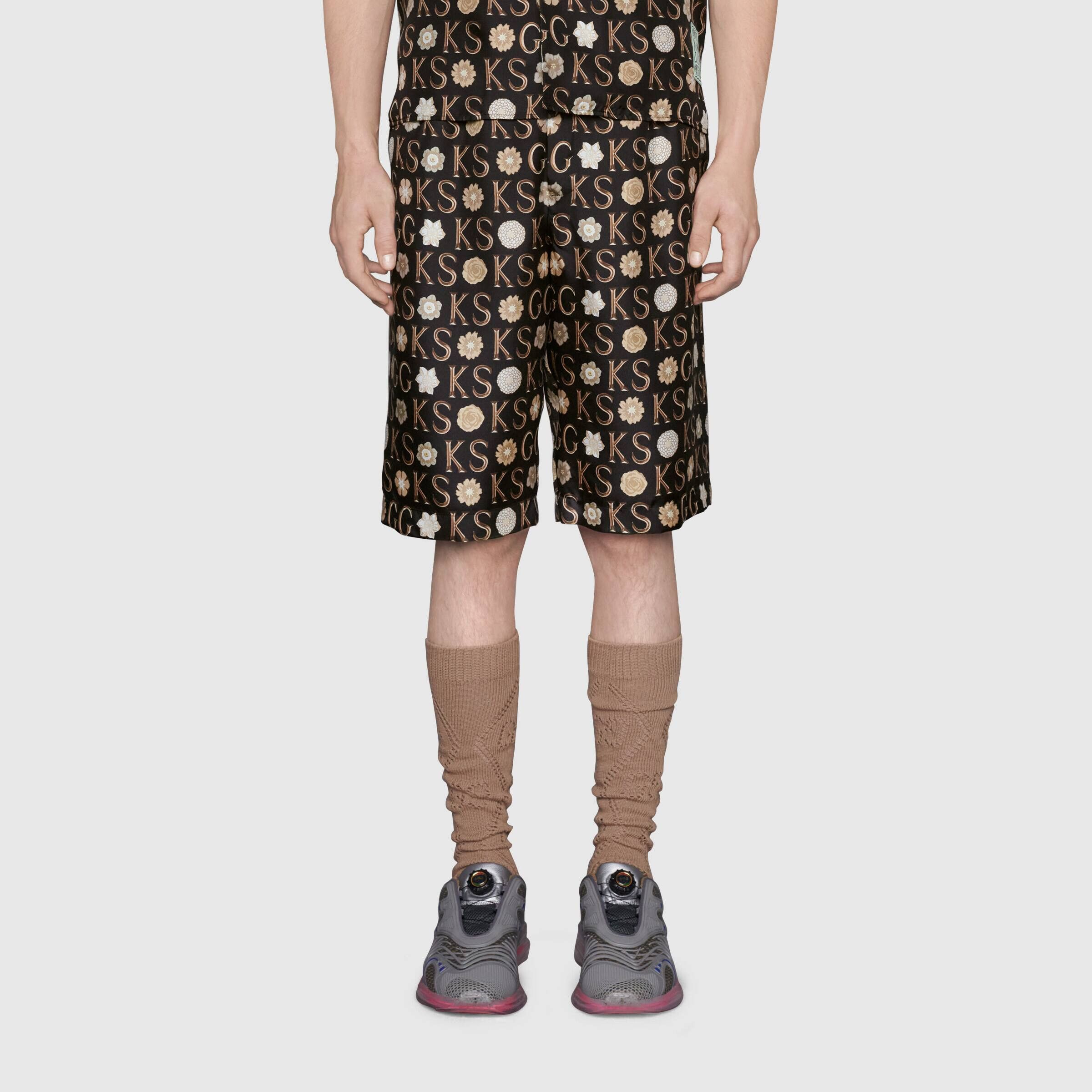 image of Gucci X Ken Scott Print Silk Shorts in Black, Men's (Size 32)