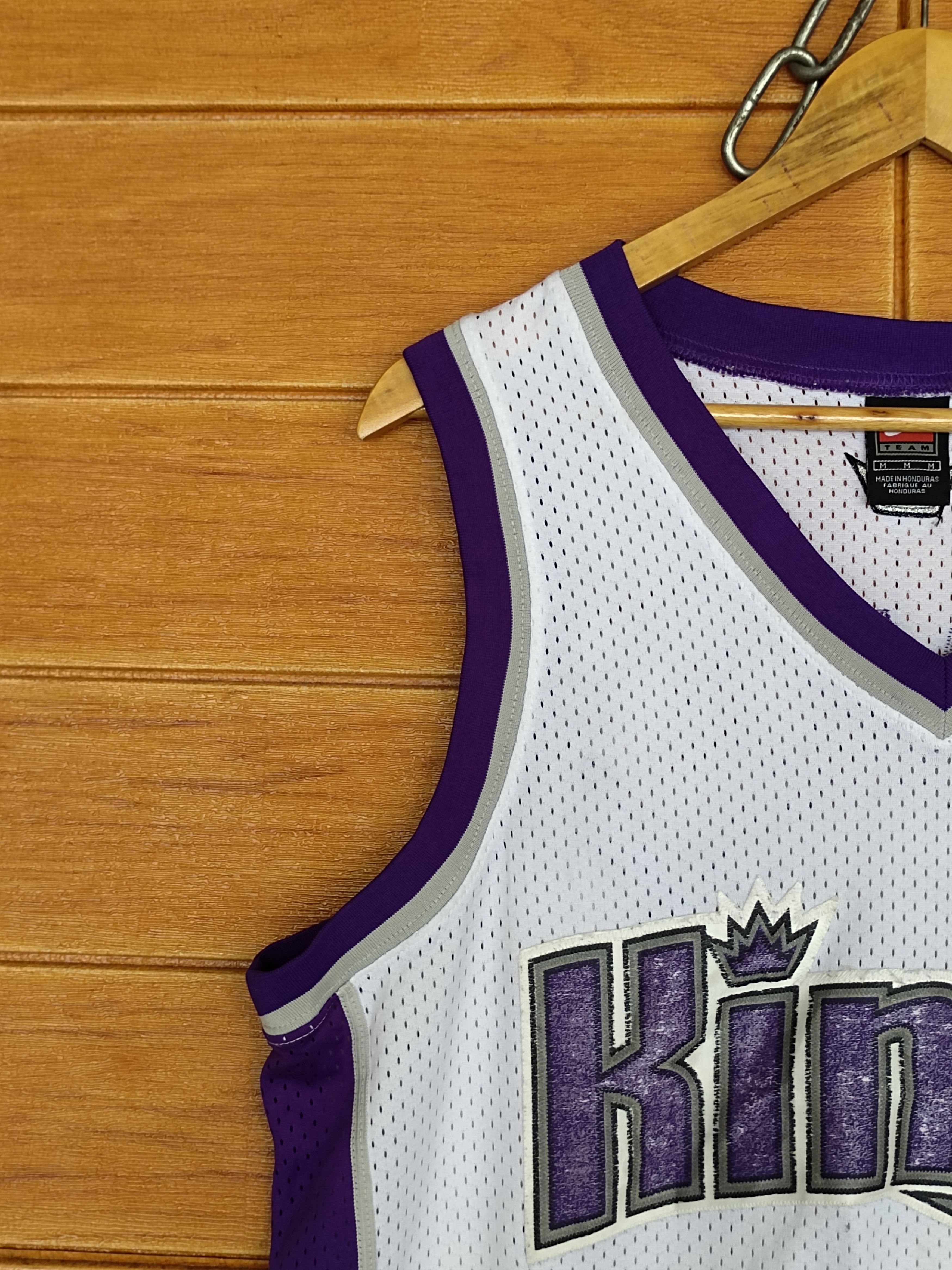 NBA Vintage 90s Sacramento Kings Chris Webber #4 Nike NBA Size US M / EU 48-50 / 2 - 8 Thumbnail