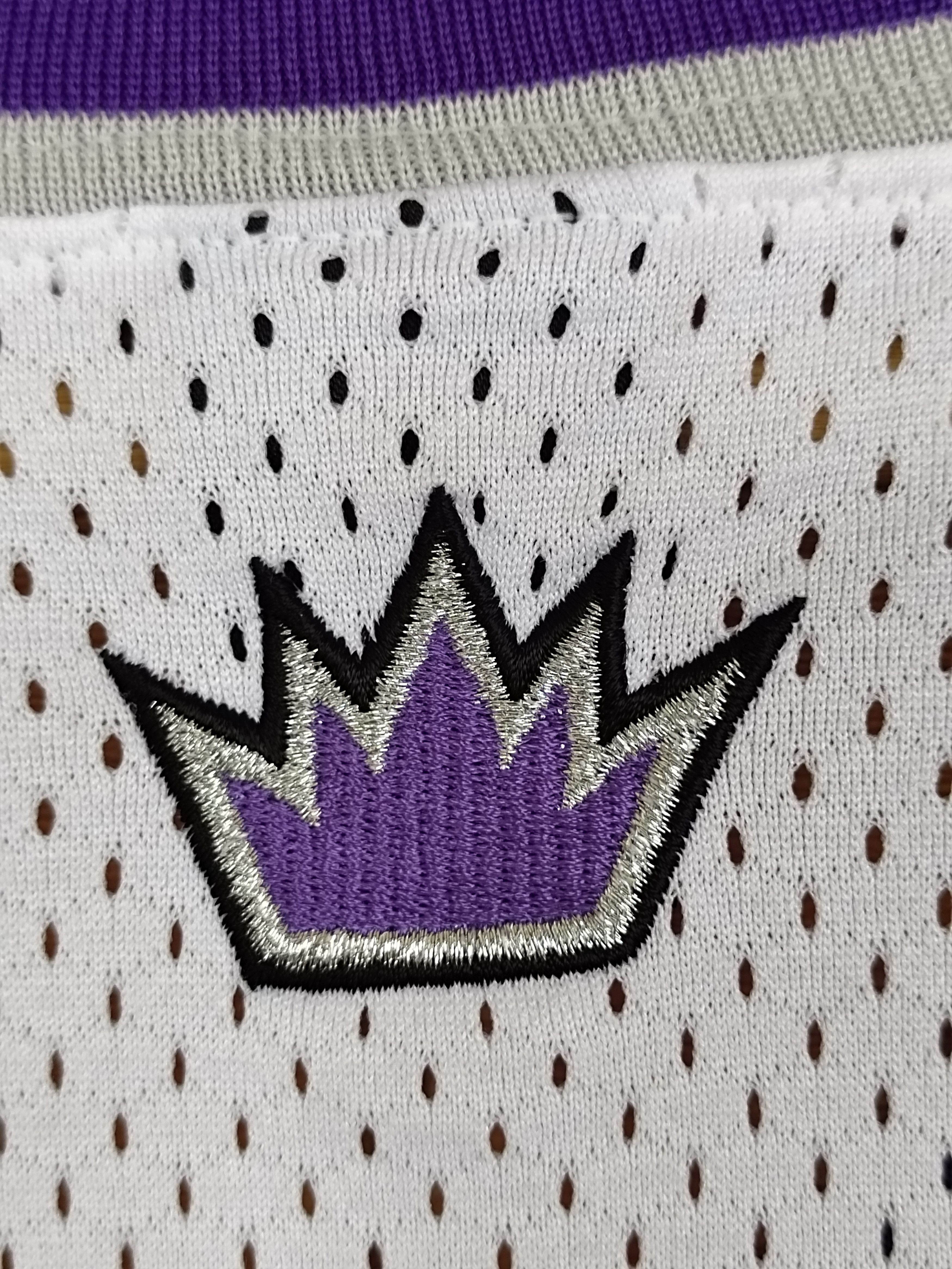 NBA Vintage 90s Sacramento Kings Chris Webber #4 Nike NBA Size US M / EU 48-50 / 2 - 13 Thumbnail