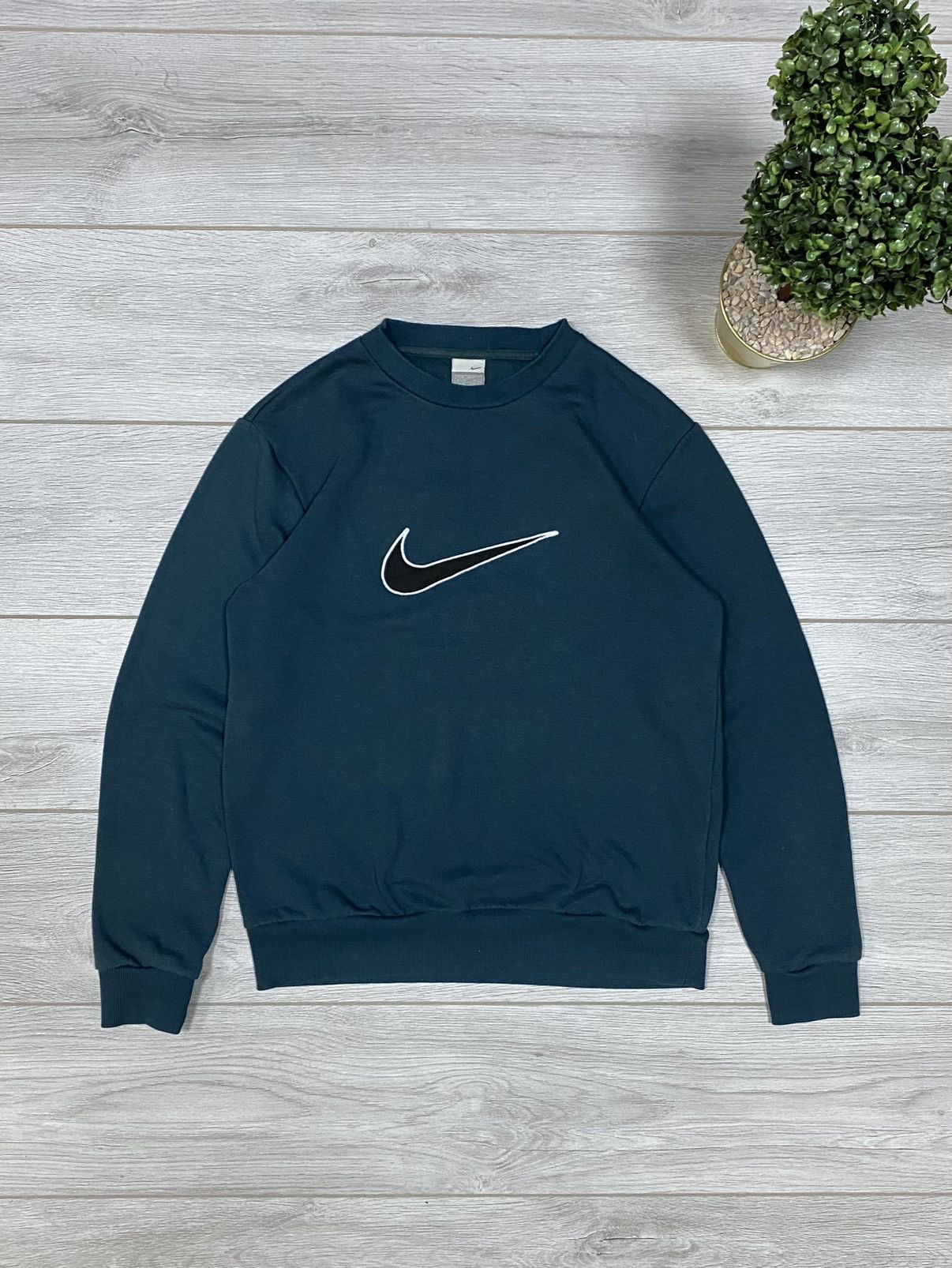 Nike vintage big swoosh sweatshirt