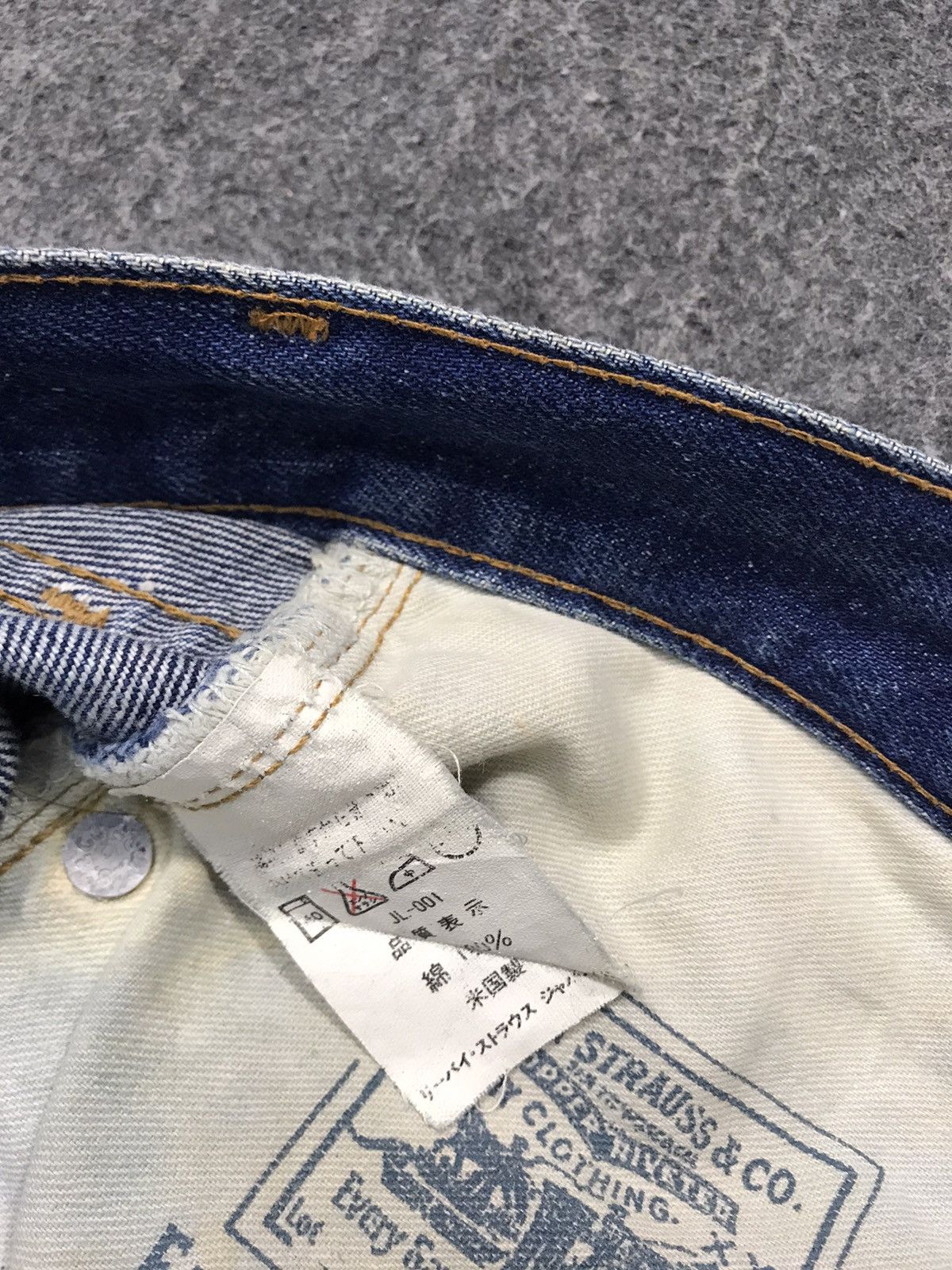 Levi's 90s Levis Lot 501 Big E Selvedge Buttonfly Design Denim Size US 29 - 12 Thumbnail