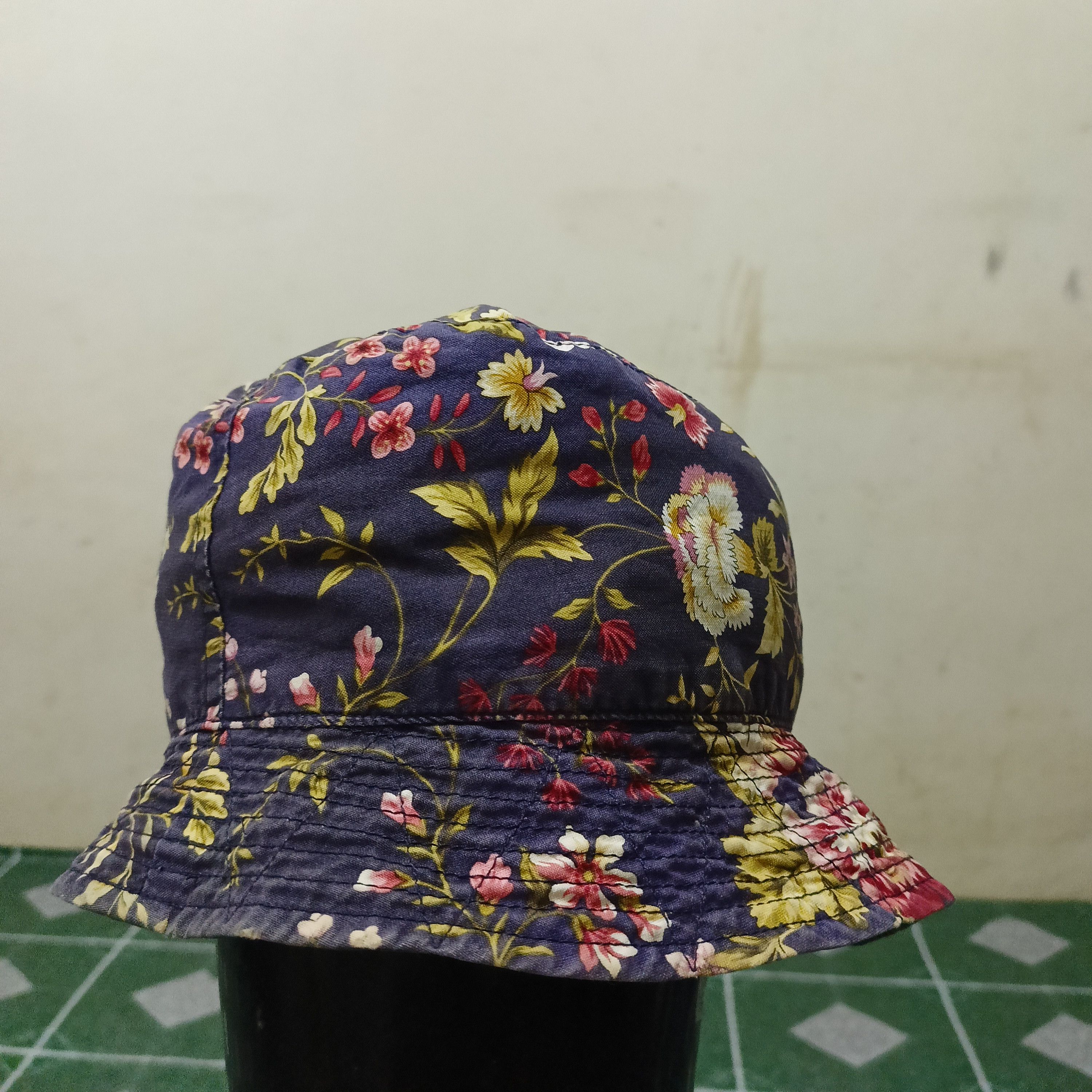 Engineered Garments Sun Faded Engineered Garments Flower Design Rare Bucket Hat Size ONE SIZE - 2 Thumbnail