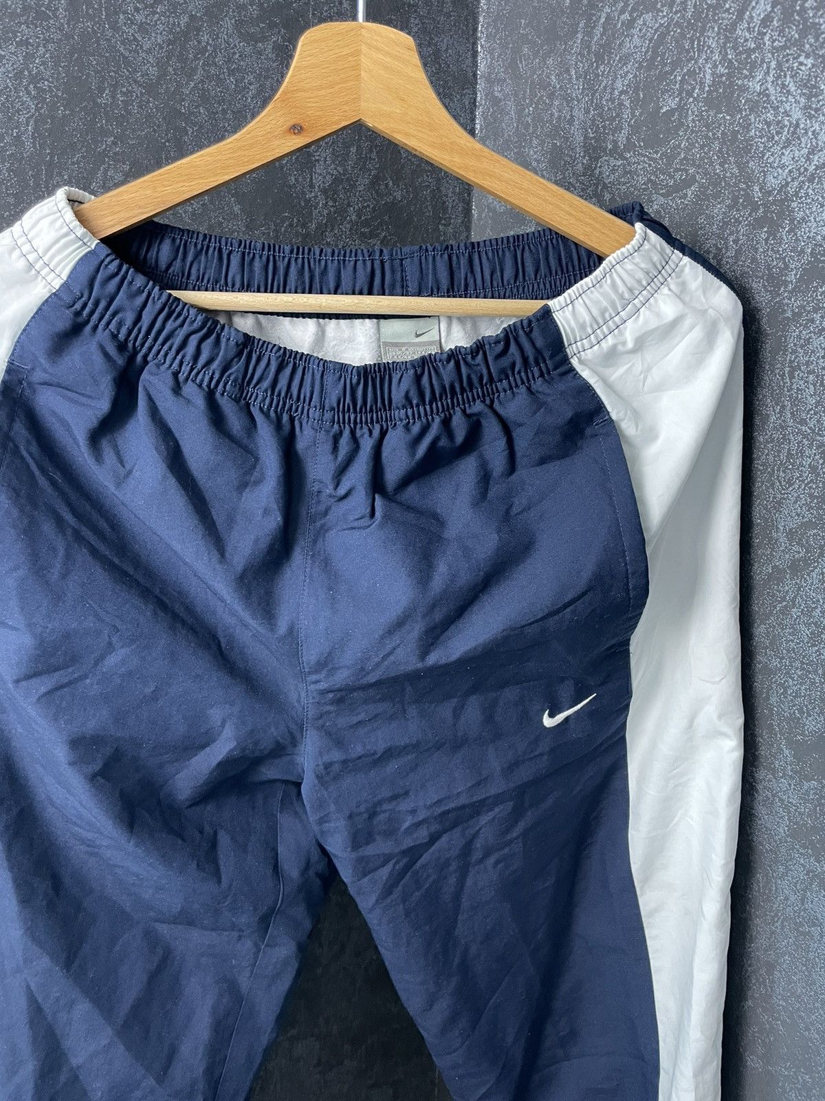Nike × Vintage Vintage 90's Nike Nylon Baggy Trackpants Y2K/YKk Drill Size US 32 / EU 48 - 5 Thumbnail