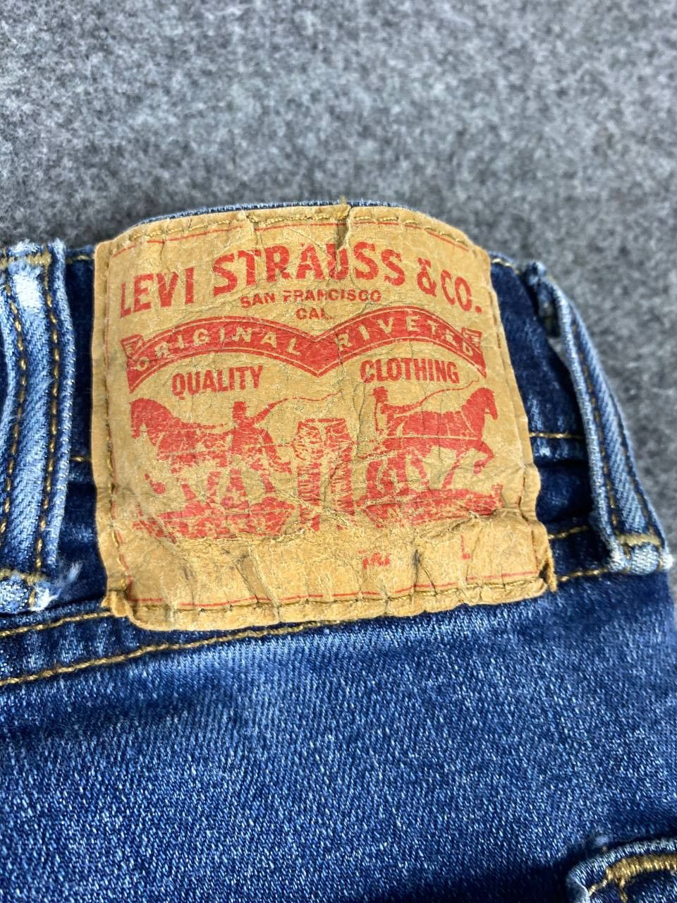 Levi's levis 505 regular fit distressed denim Size US 40 / EU 56 - 7 Thumbnail