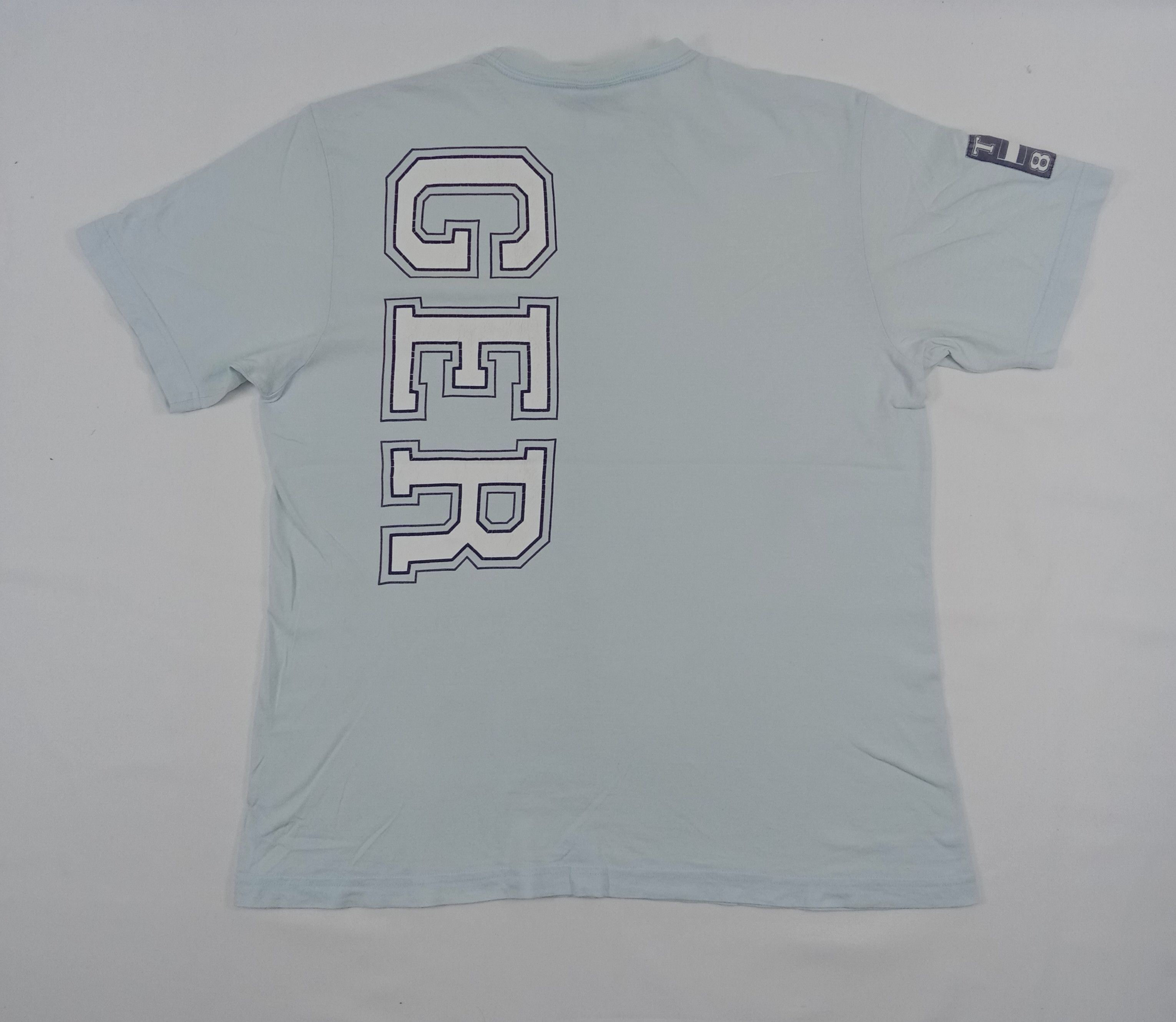Tommy Hilfiger Vintage Tommy Hilfiger T Shirt Size US M / EU 48-50 / 2 - 5 Thumbnail